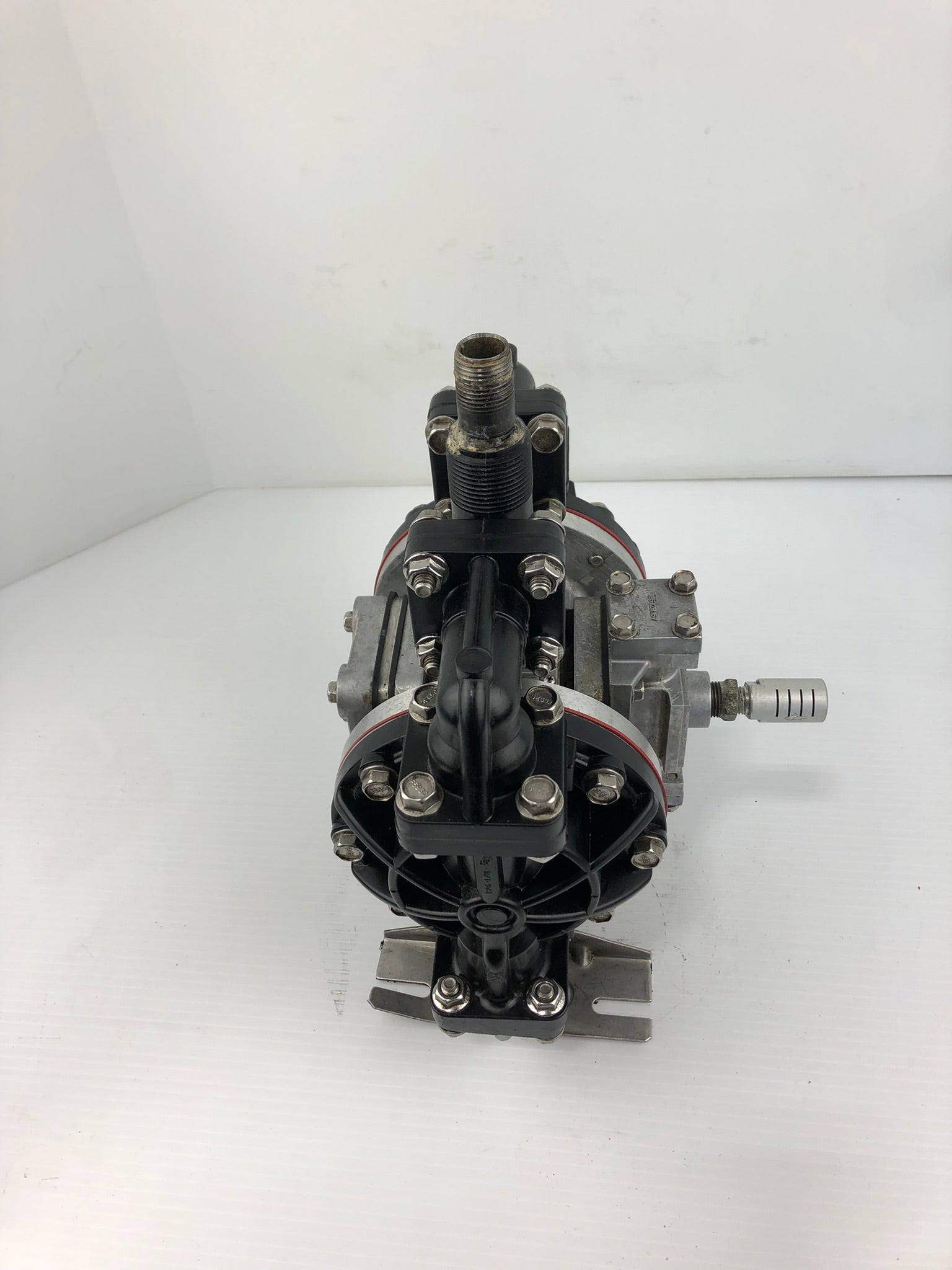 Sandpiper S05B2G2TXNS000 Double Diaphragm Pump 100 PSI 7 bar