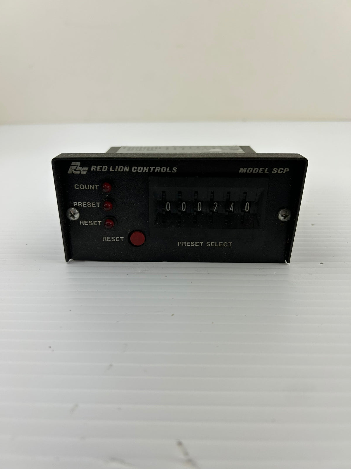 Red Lion Controls SCP00601 Preset Counter 6 Digit Thumbwheel 115VAC +12VDC