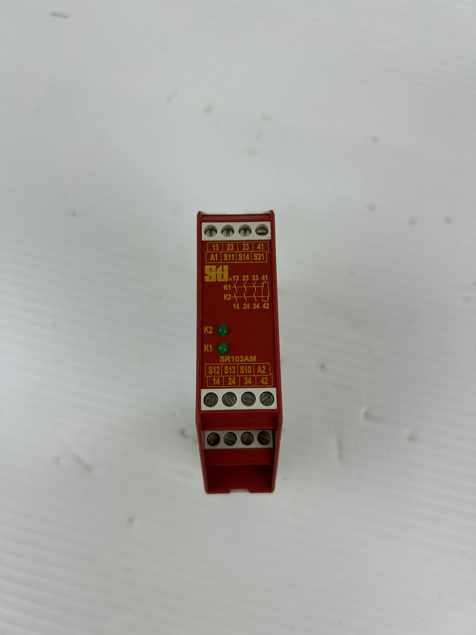STI SR103AM02 Safety Monitoring Relay 115VAC DIN Rail 3NO 1NC Guard SR103AM