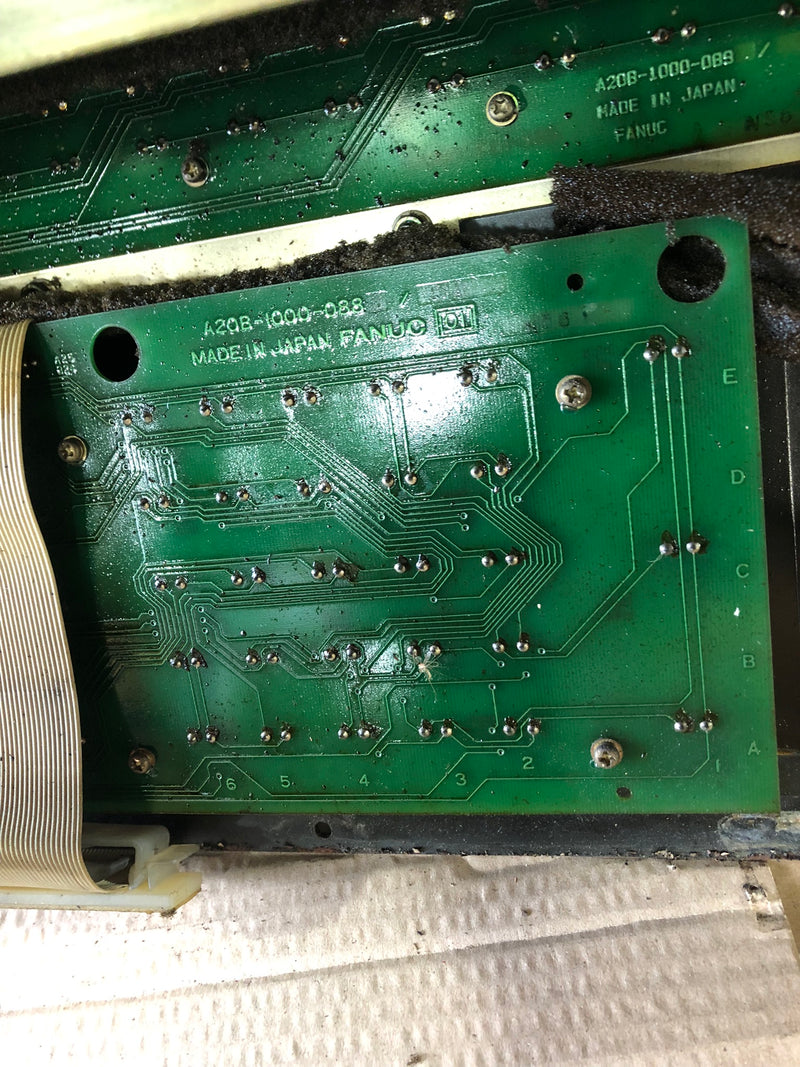 Fanuc A02B-0076-C081 MDI CRT Unit System 11M with A20B-1000-088 Circuit Board