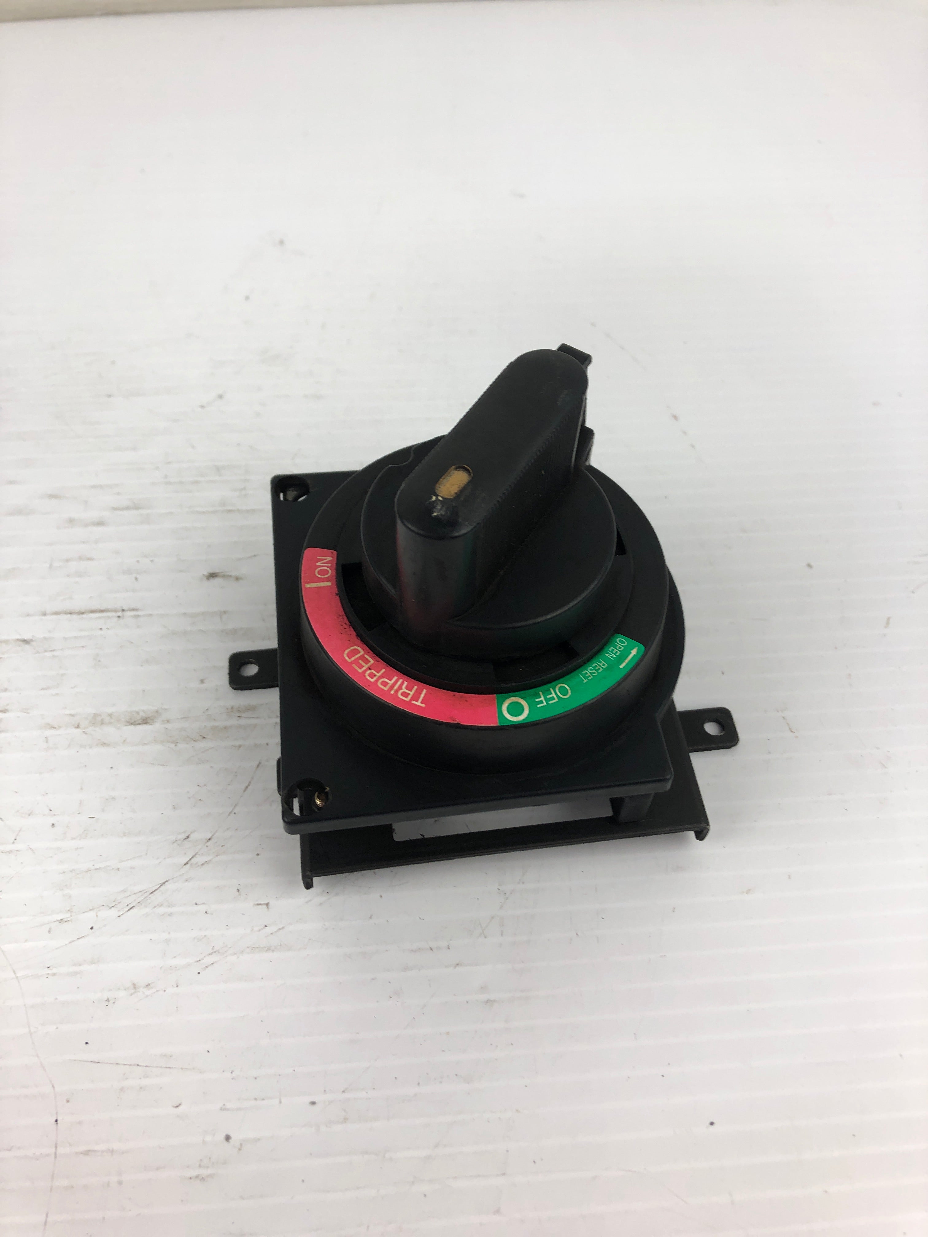 Mitsubishi FISWUAR External Handle Reset Off Tripped On Knob Switch