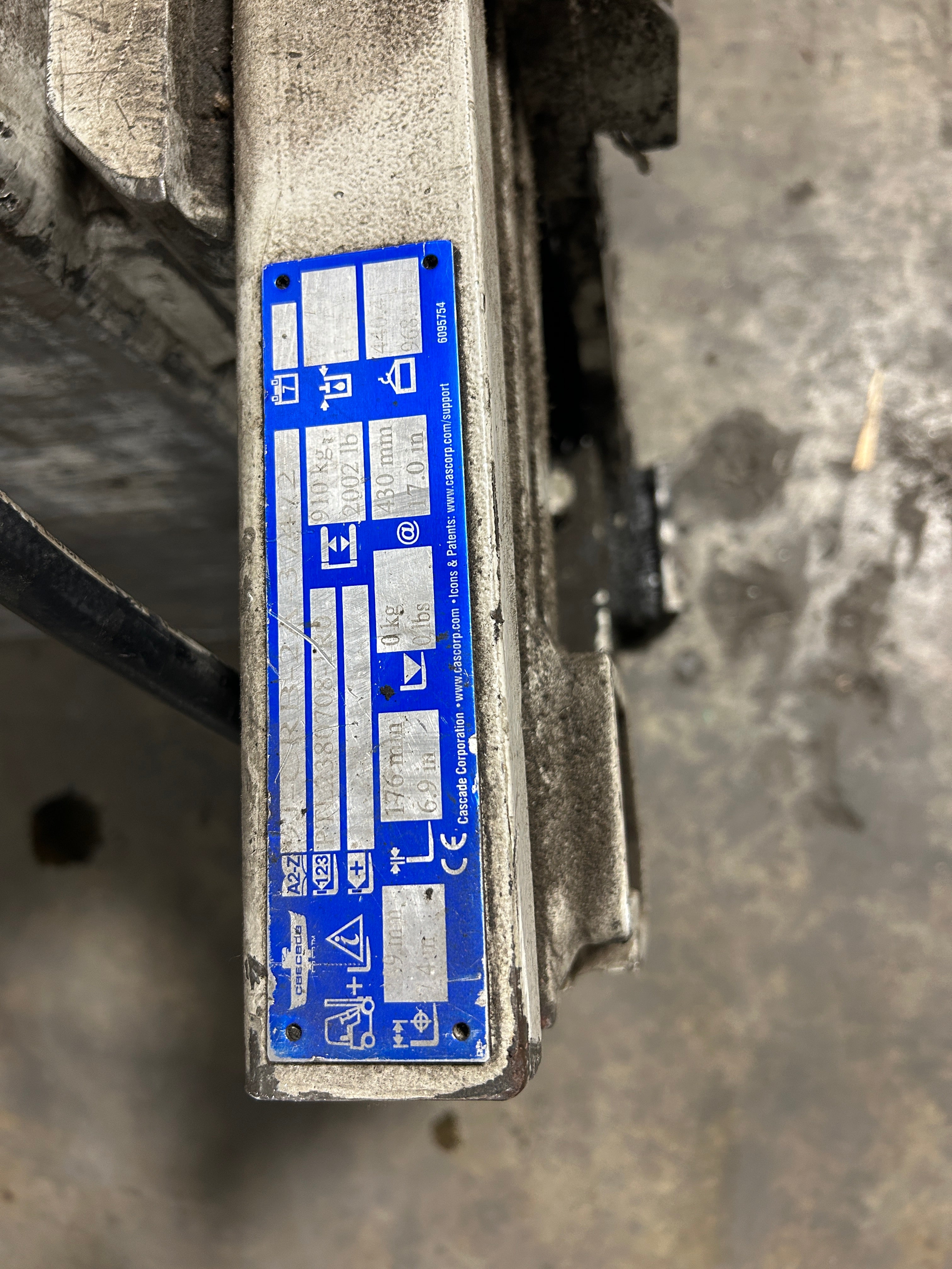 Cascade Forklift Box Attachment Carton Bale Clamp For Lift Truck 9J-CRB-2A-374/2