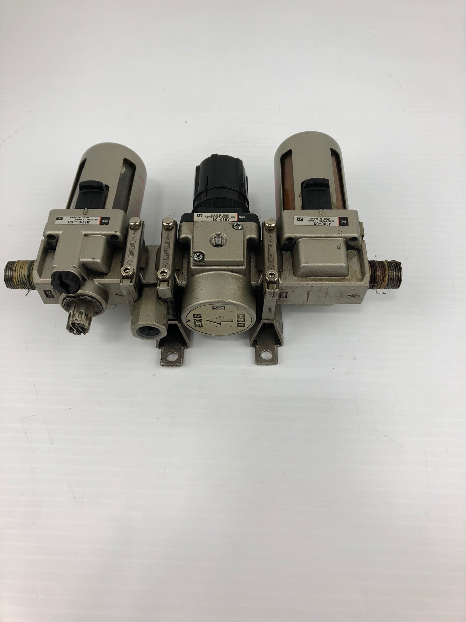 SMC Filter Regulator Assembly AF30-03 AR30-03 AL30-03 AC30-03-X2121
