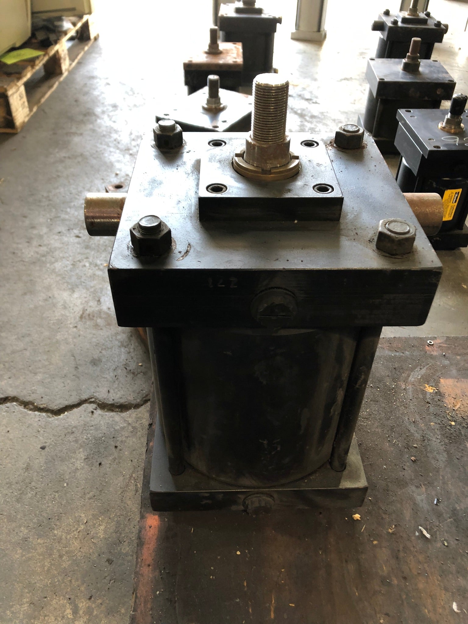Parker 08.00 CD2AU14C 7.000 Hydraulic Cyliner Series 2A CF525764A