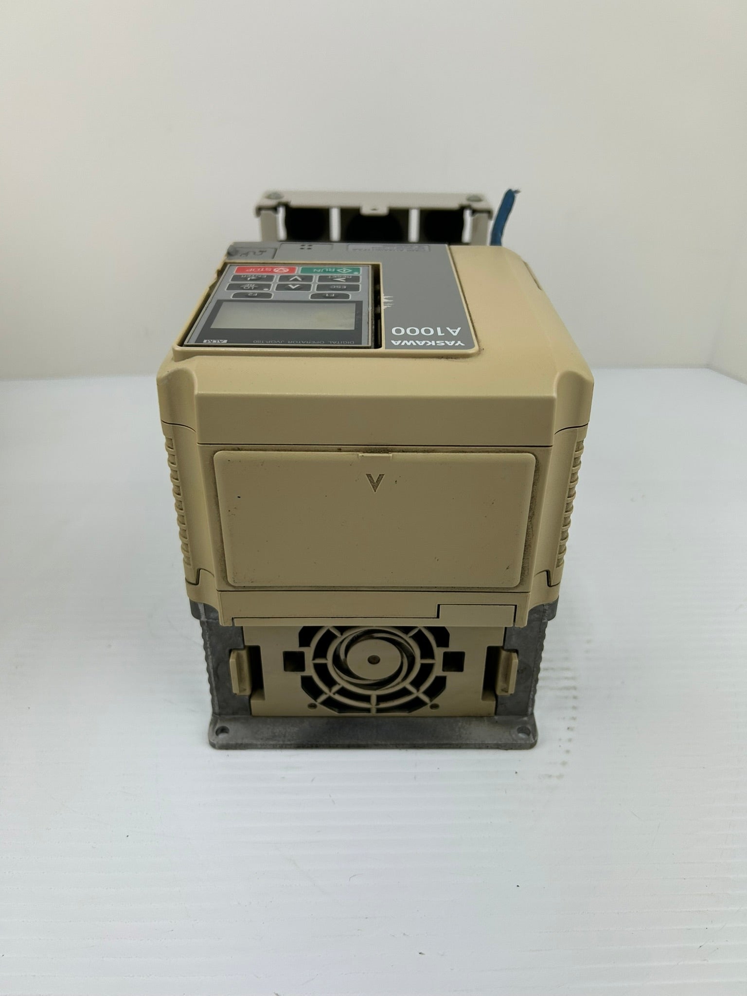 Yaskawa Electric CIMR-AU4A0011FAA AC Industrial Drive A1000 Rev E