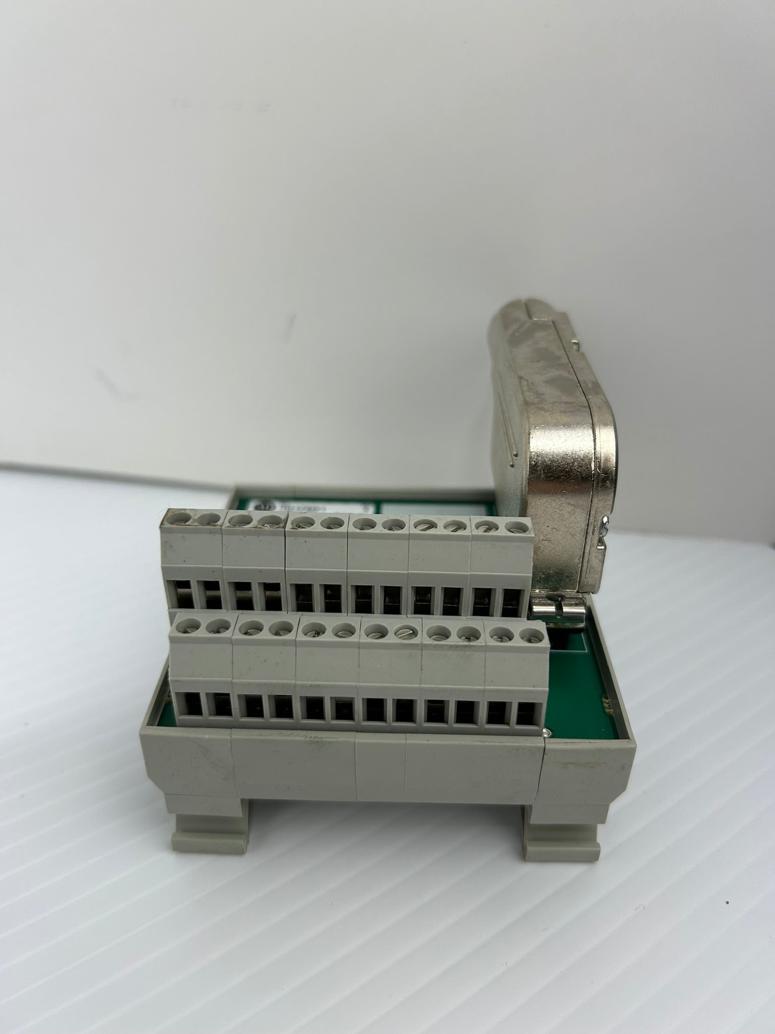 Allen-Bradley 1492-AIFM6S-3 Interface Module Series A Class 1 0-132V