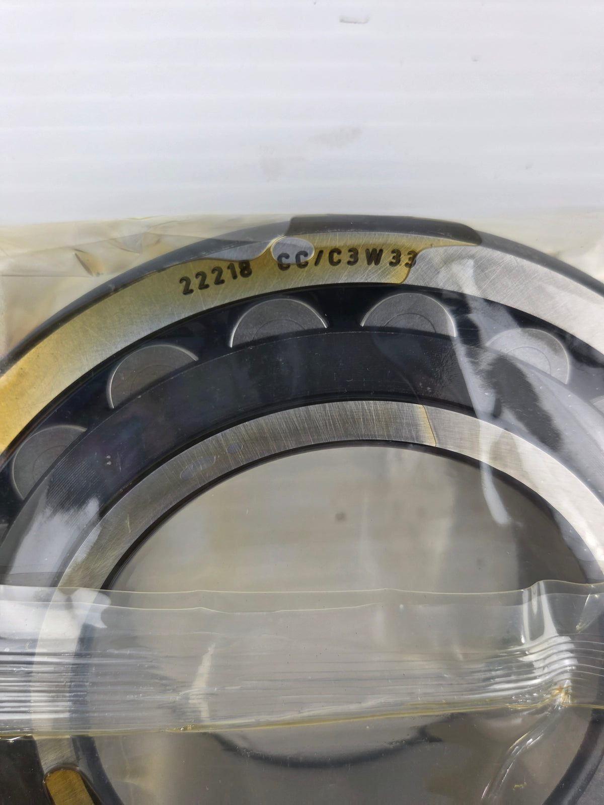 SKF Explorer 22218 CC/C3W33 Spherical Roller Bearing 22218CCC3W33