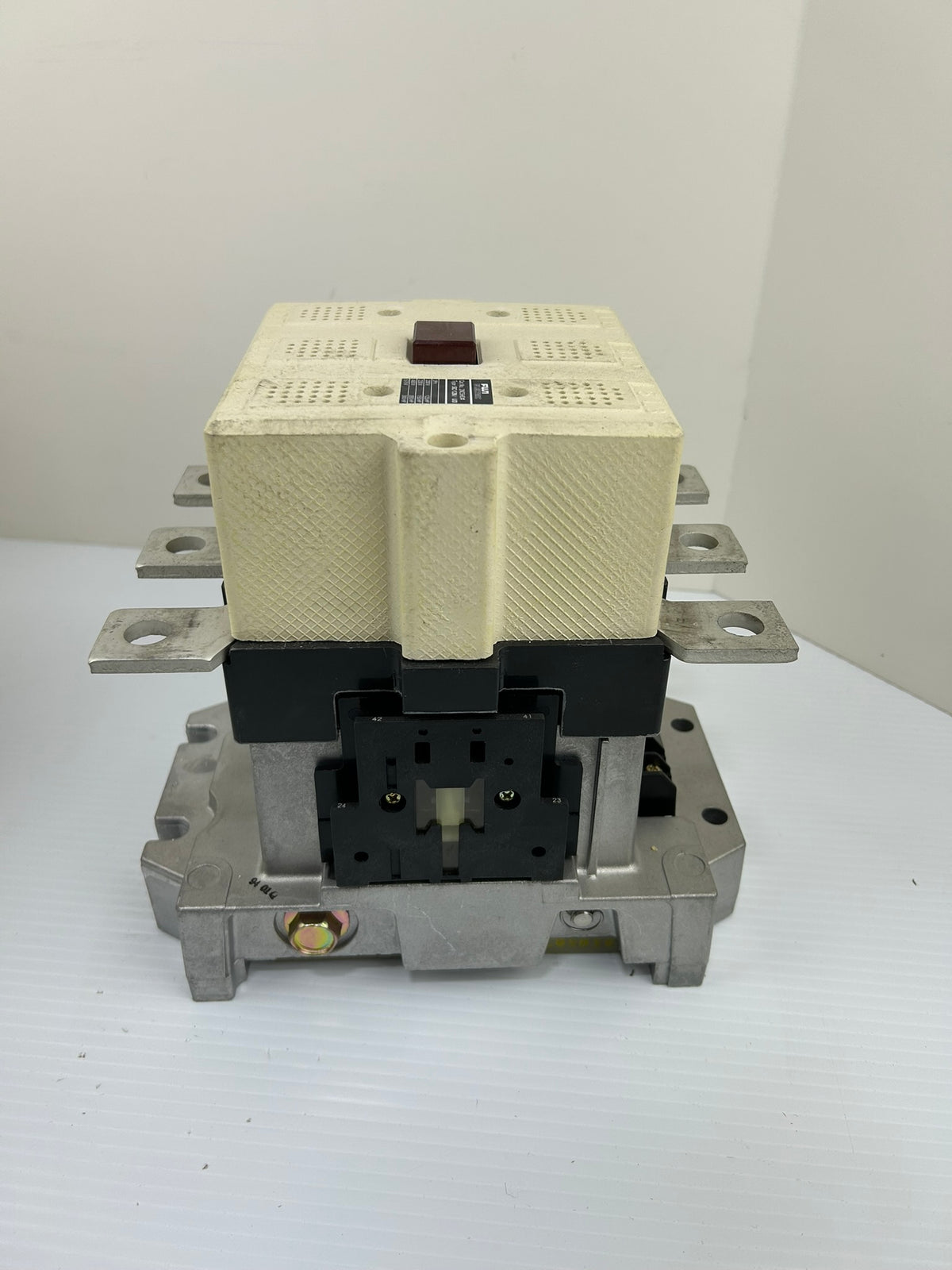 Fuji Electric SC-12N/UD 2NC5H0 Contactor 3 Pole 120V Coil 125-300HP 2NC5H0122