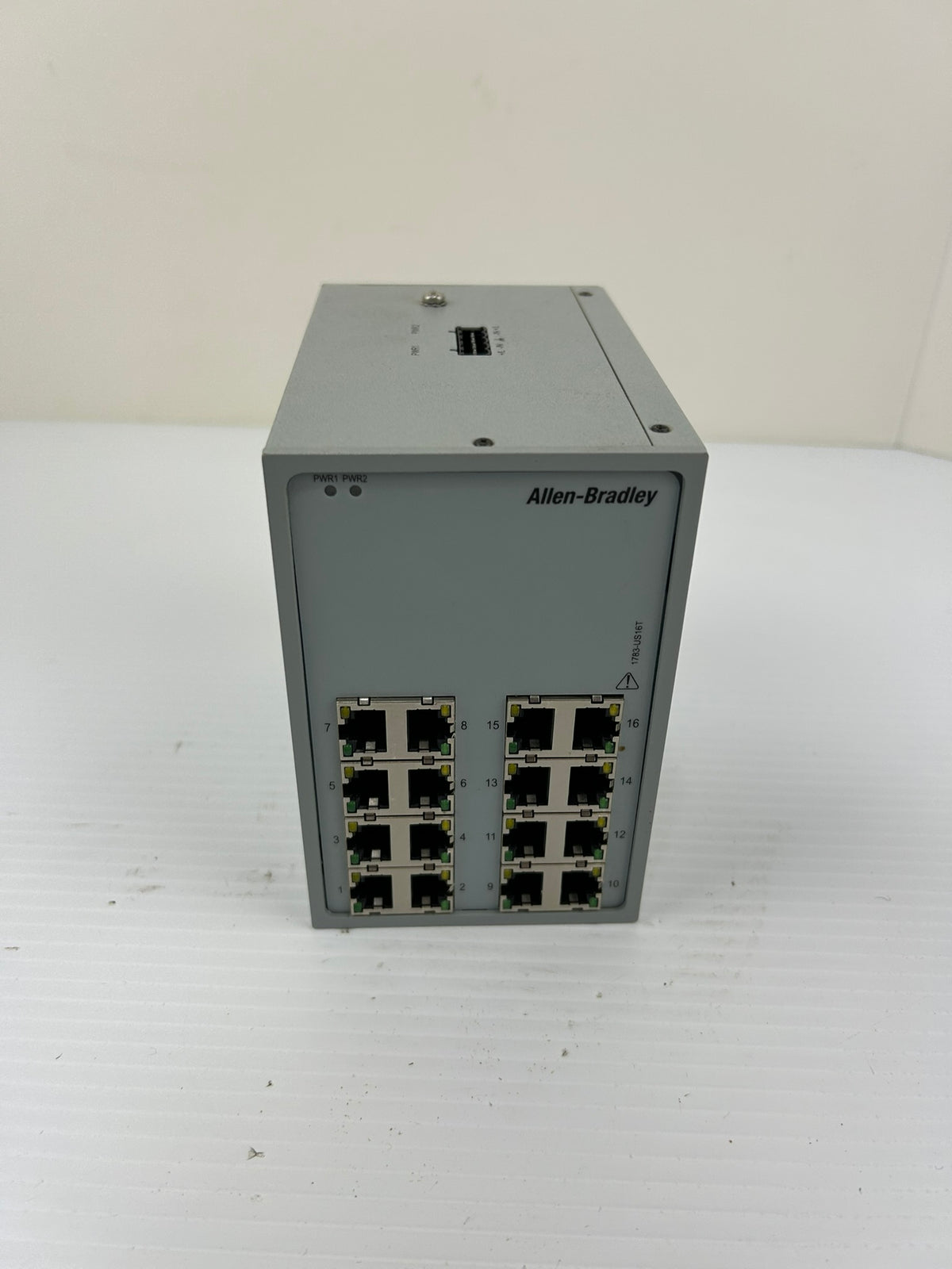 Allen Bradley 1783-US16T Stratix 2000 Unmanaged Ethernet Switch Series A