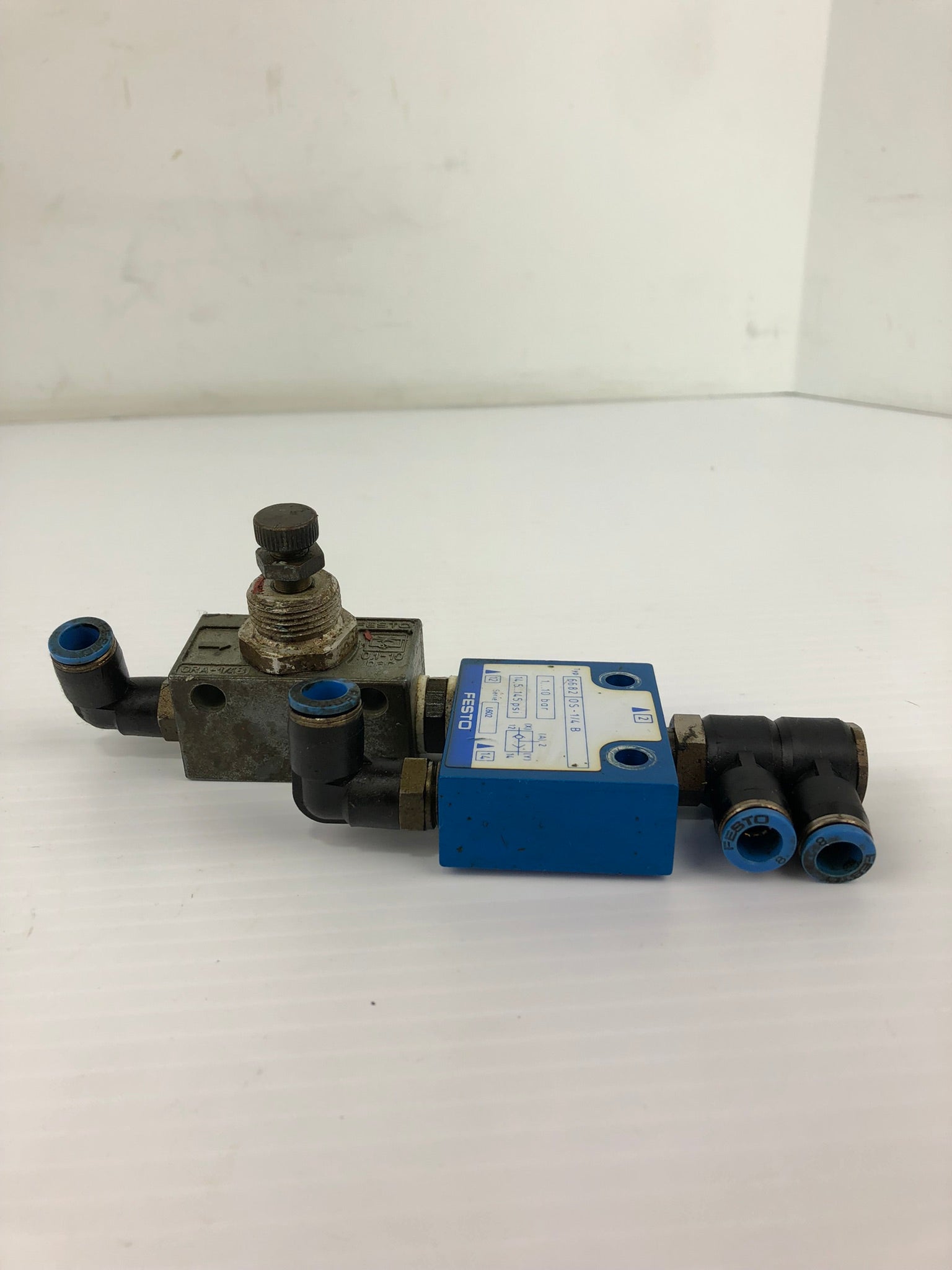 Festo 6682 OS-1/4 B Valve with One-Way Flow Control Valve GRA-1/4B