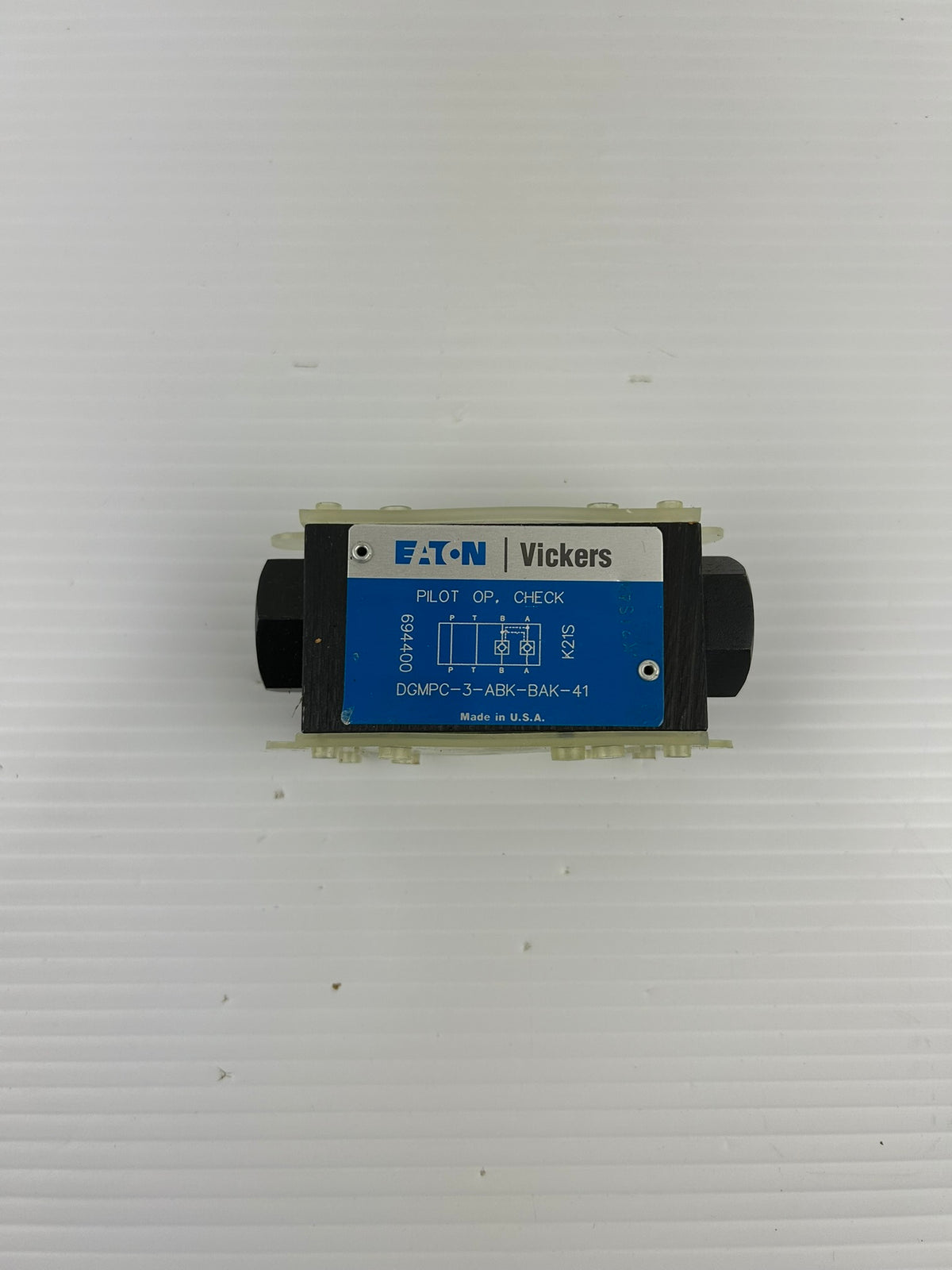 Eaton Vickers DGMPC-3-ABK-BAK-41 Pilot Operated Check Hydraulic Valve SystemStak