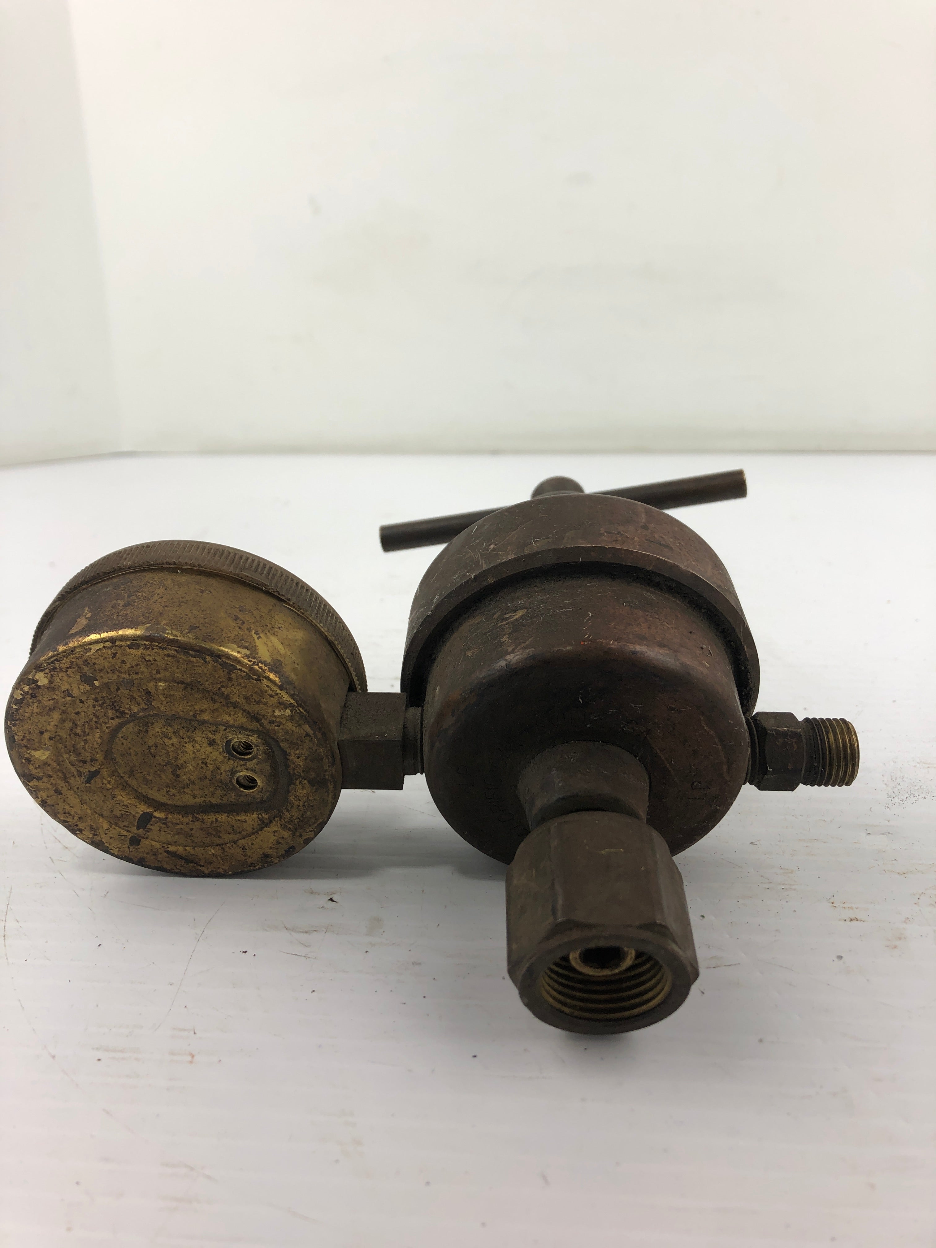 Accutrol WSR-1-6 Compressed Gas Regulator with Gauge 0-200 PSI