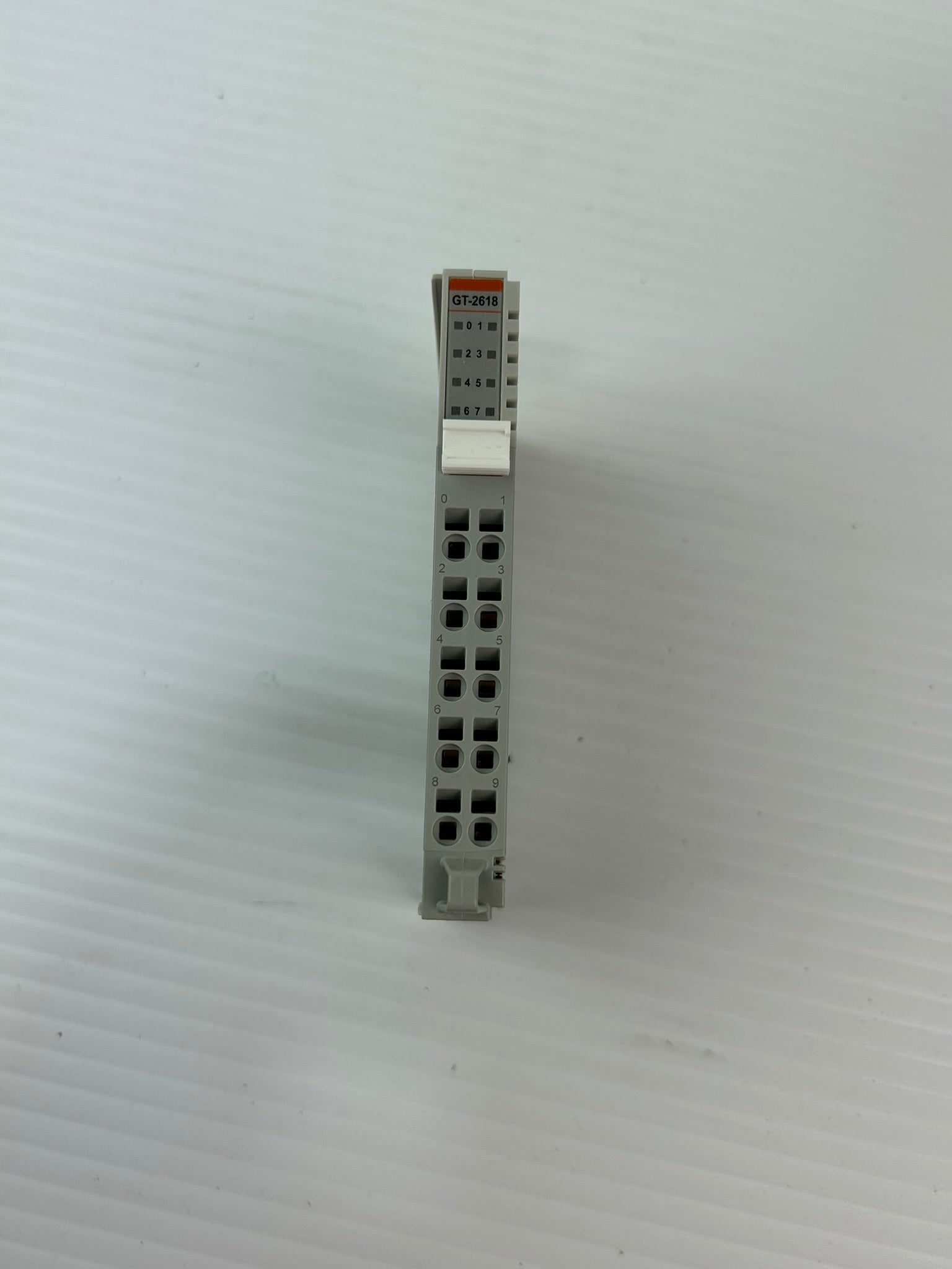 CREVIS GT-2618 FnIO-G 8 Channels Digital Output Module 24VDC 2A Sink Type Rev 1
