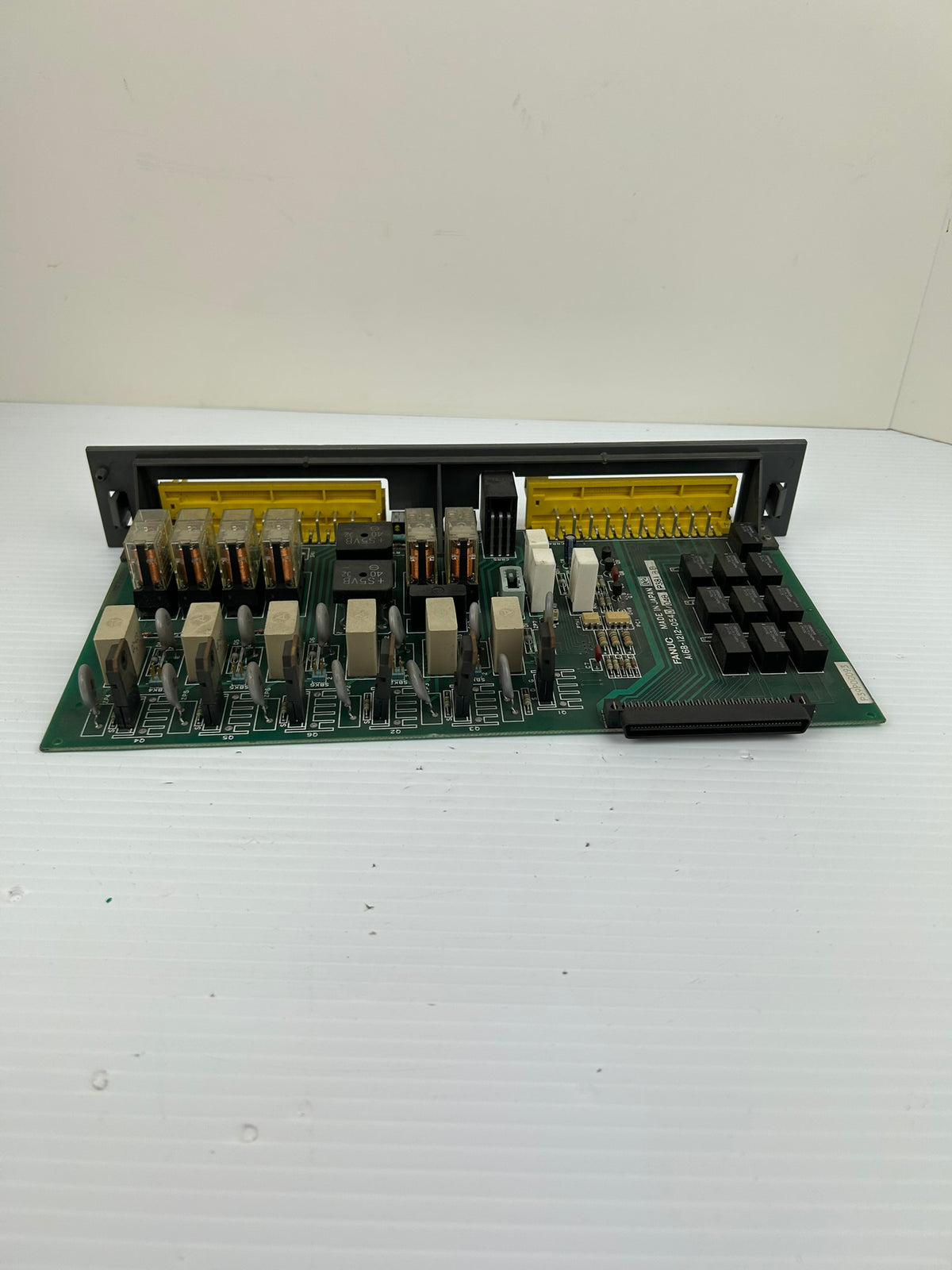 Fanuc A16B-1212-0540/04B P381-BB CNC Control Relay Circuit Board Assembly