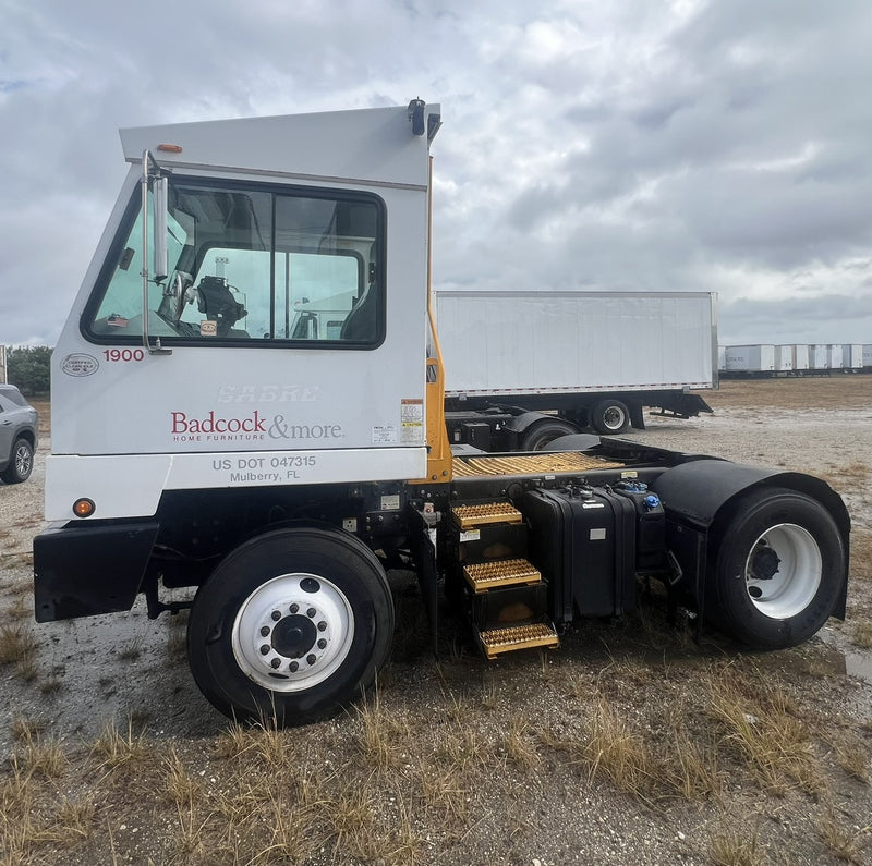 2016 Capacity of Texas Spotter Yard Truck DOT Registered