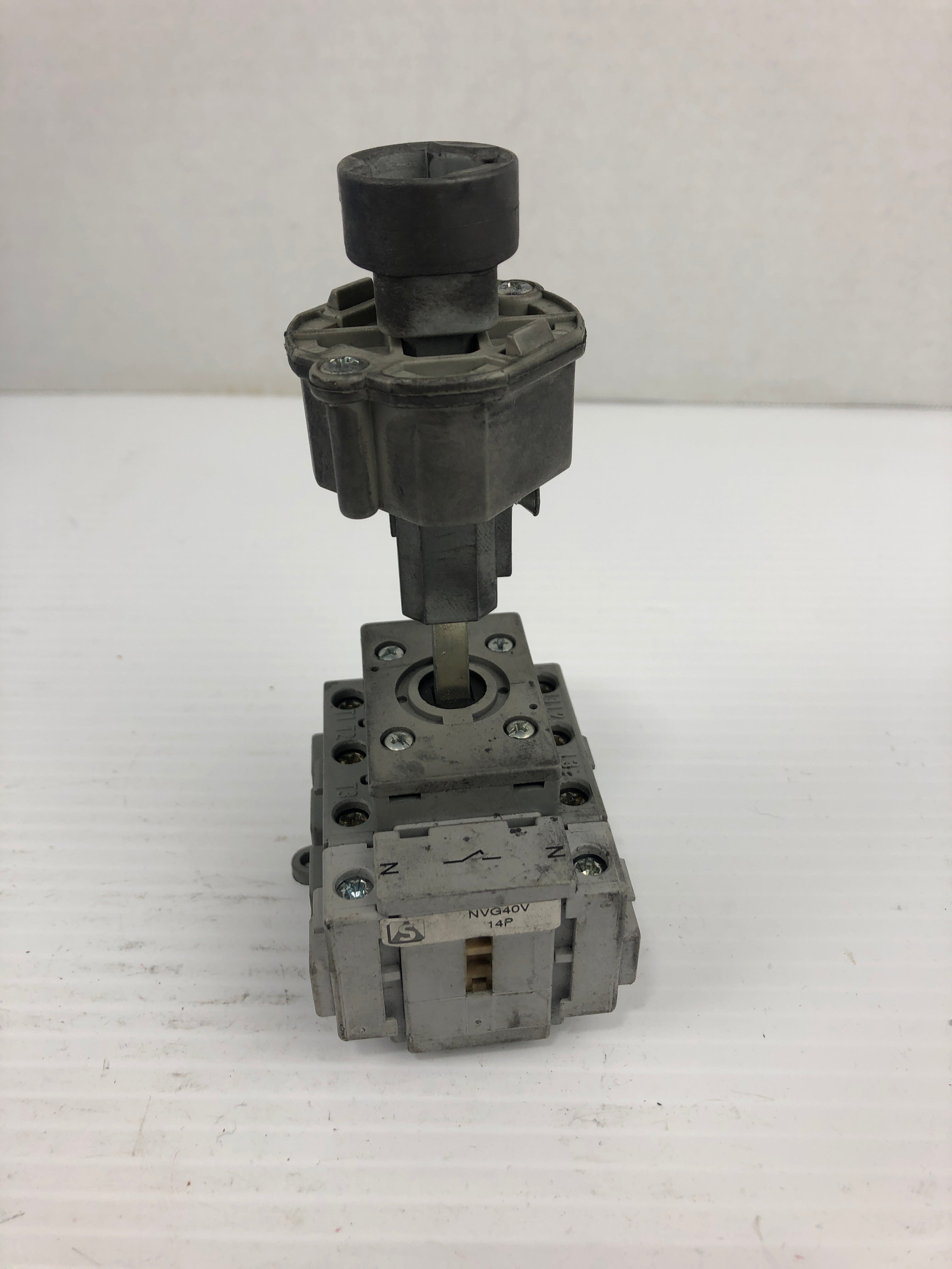 Sontheimer LT-FH7-001 Industrial Electric Switch 40A/Ui 690V