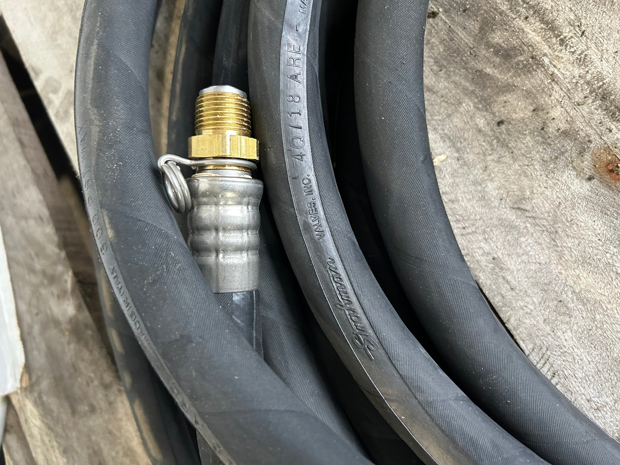 Strahman Valves Inc 4Q/18 ARE Hose 300 PSI Max ~40 Feet Long
