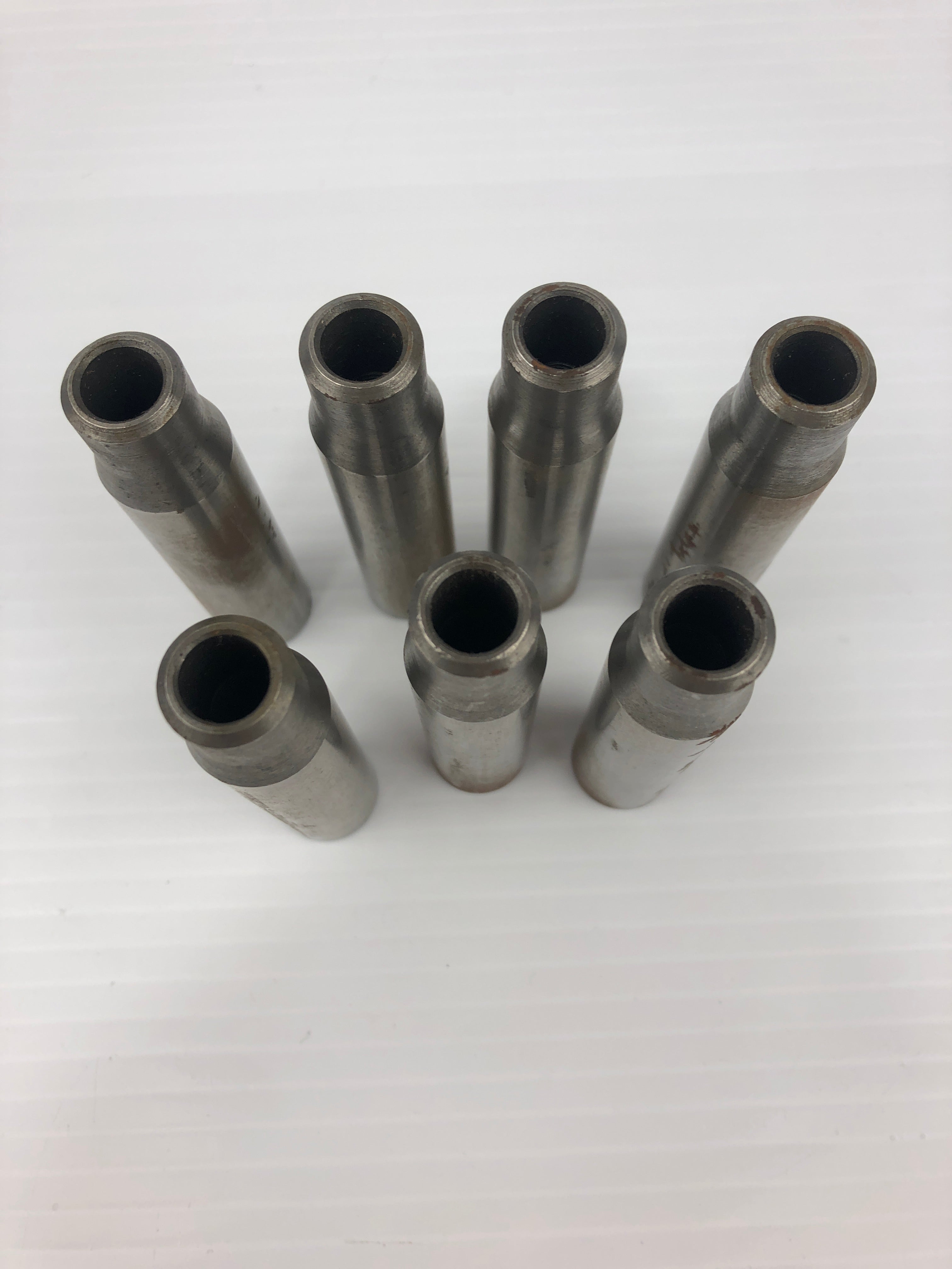 Clevite 2173977 Engine Valve Guide 217-3977 - Box of 7