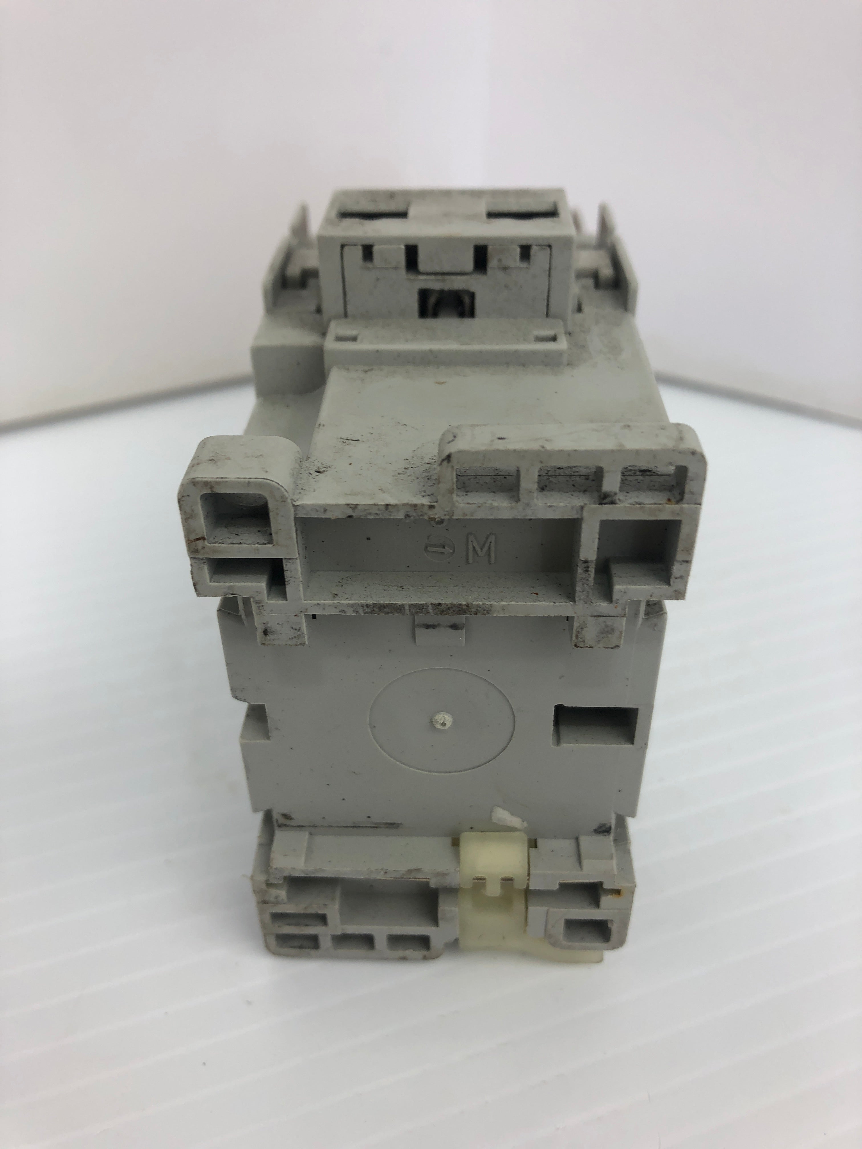 Allen-Bradley 700-CF310* Relay Ser. A 100S-F Guard Master Contact Block