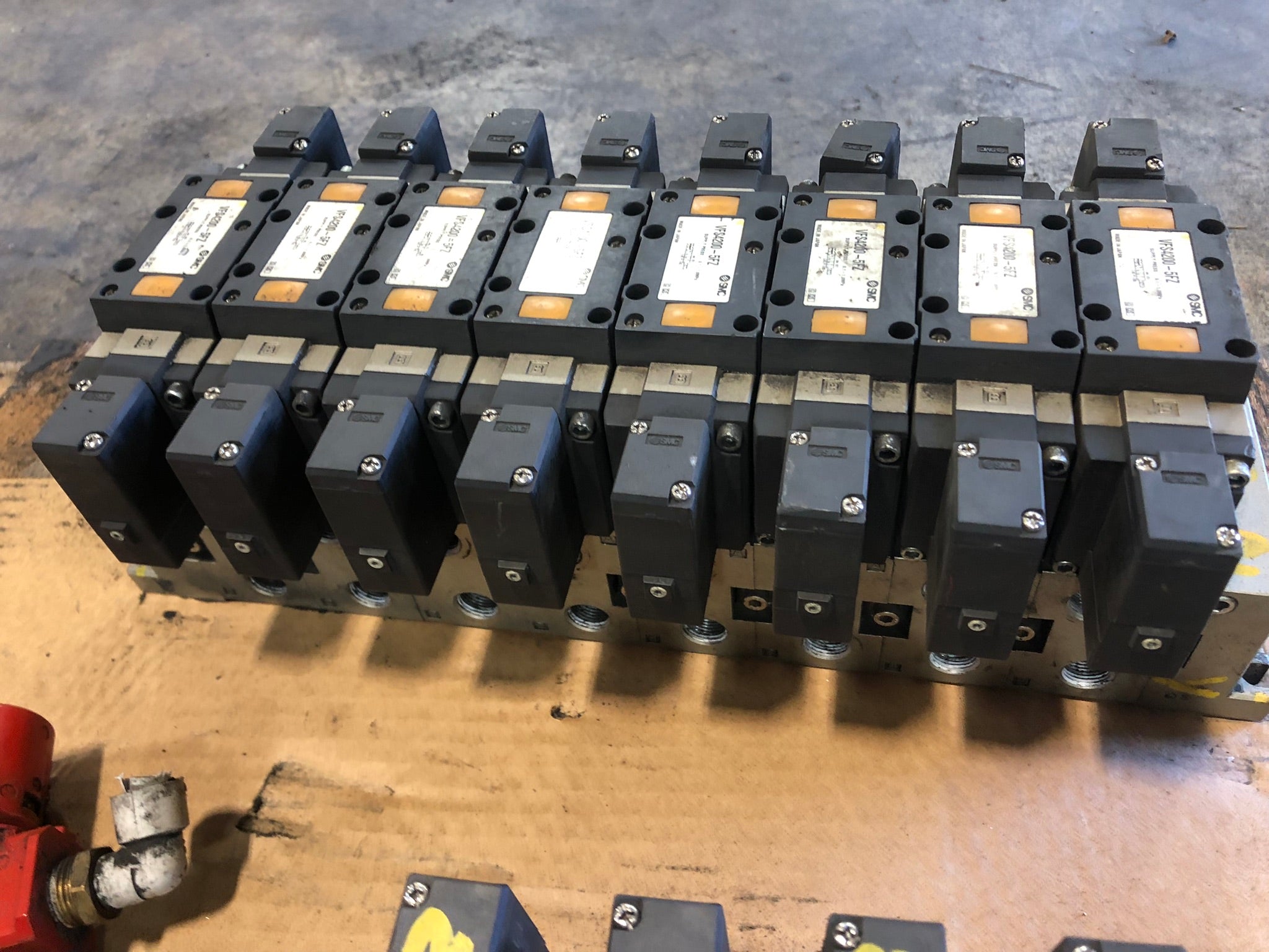 SMC VFS4200-5FZ Solenoid Valve with Base - 8 Valves