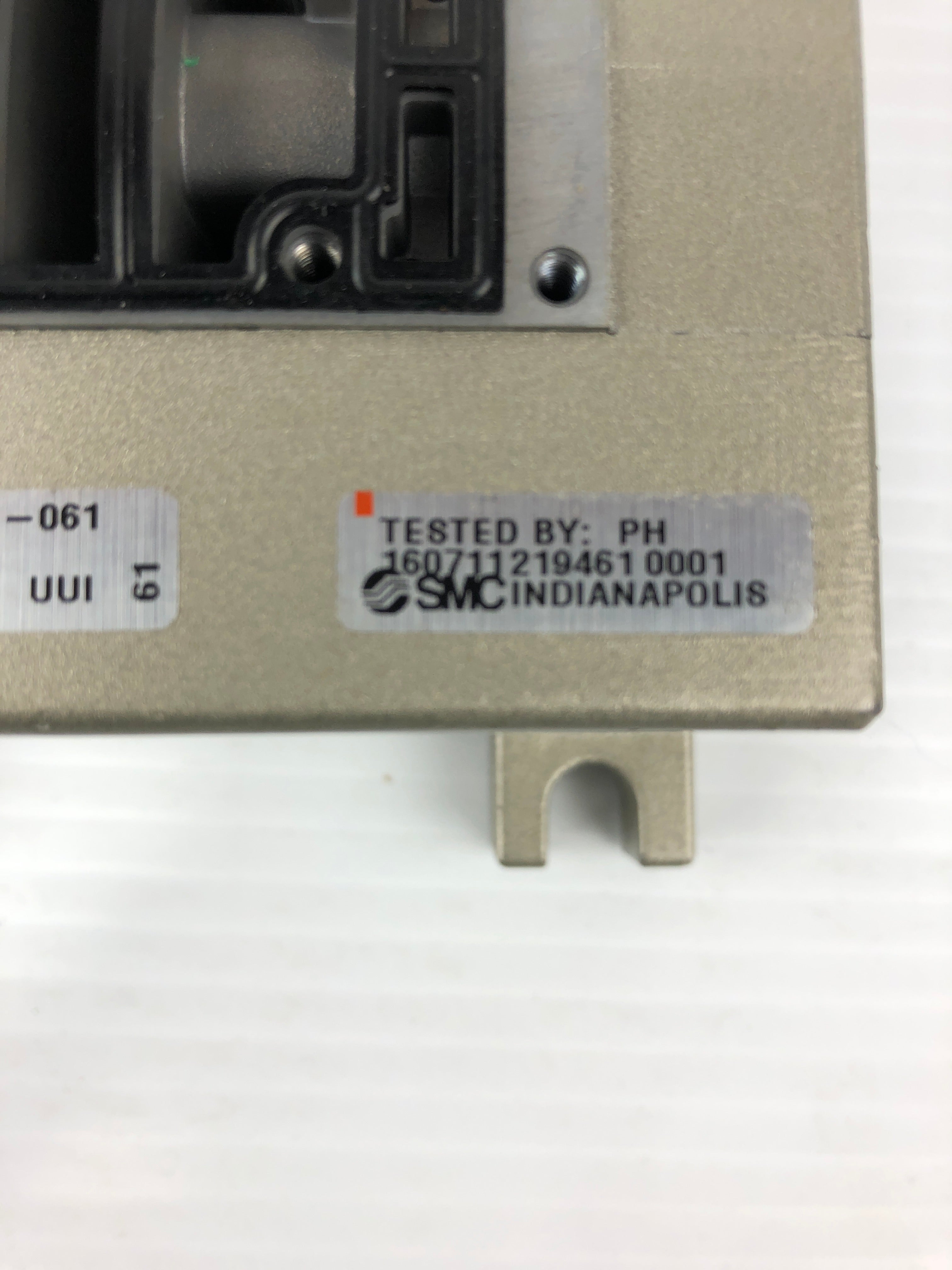 SMC NVV5FS3-01T-061-02T Pneumatic Valve Manifold