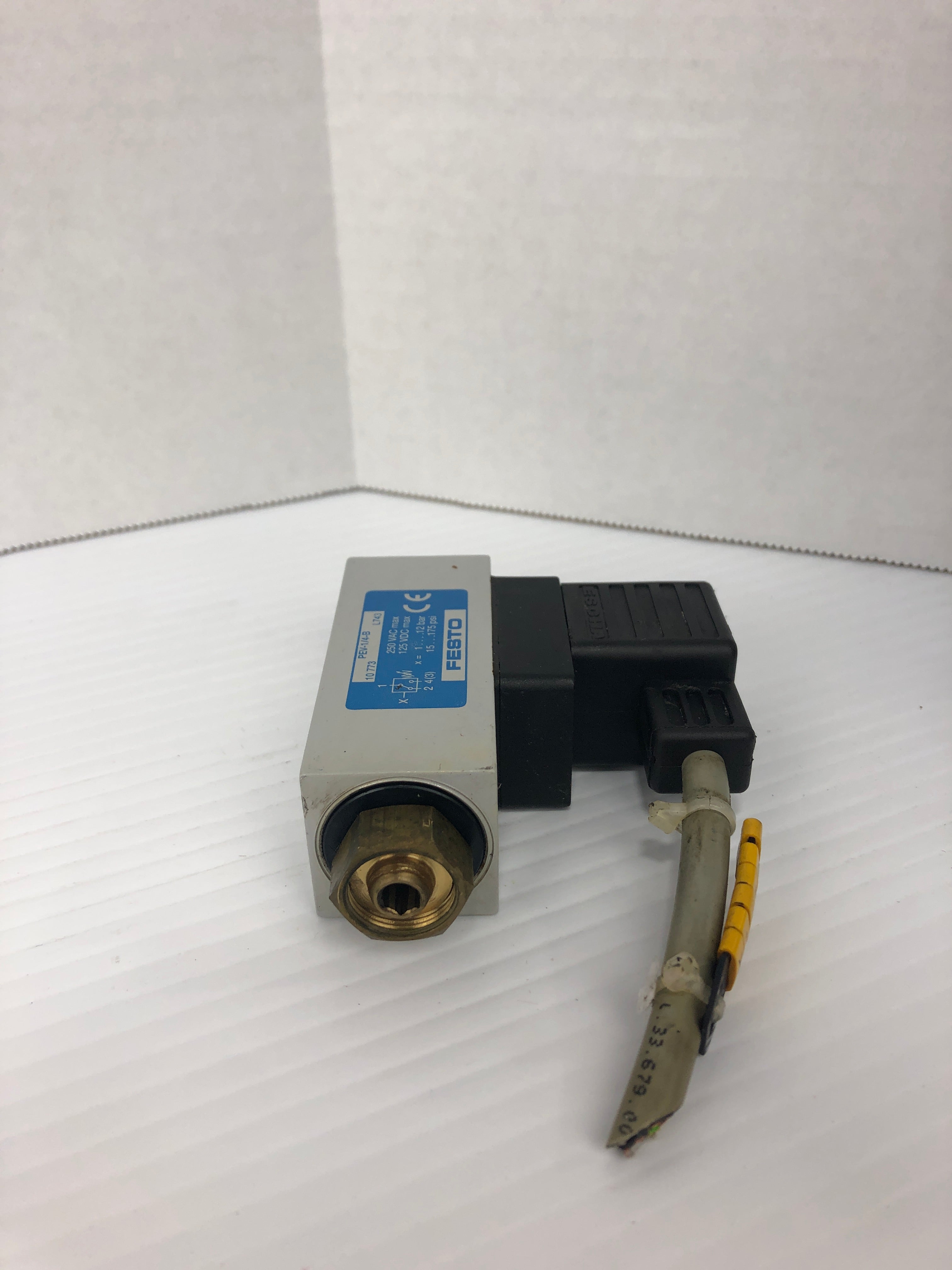 Festo PEV-1/4-B-SA-27342 Pressure Switch 58-72.5PSI 4-5 bar