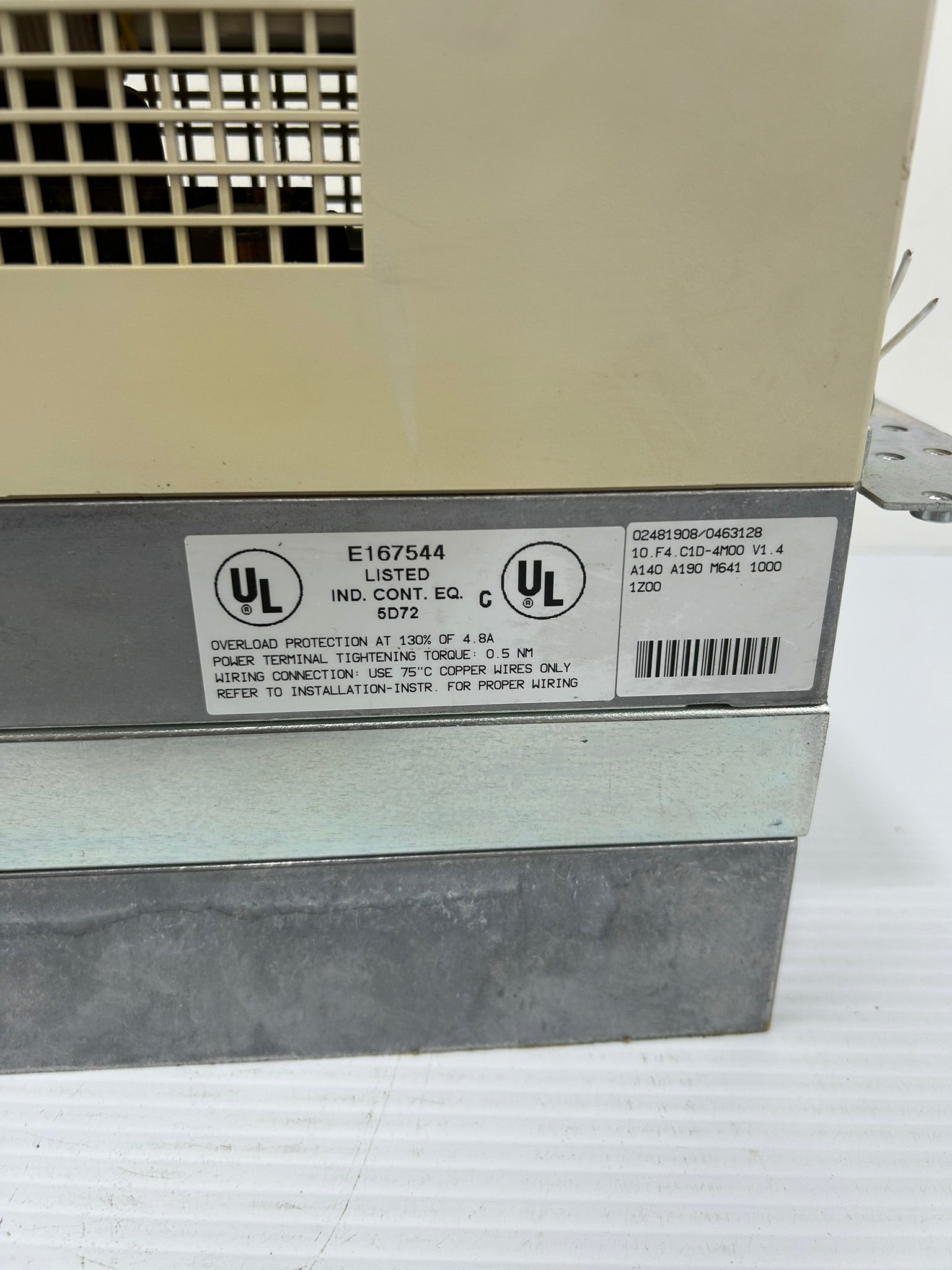 KEB Combivert F4 10.F4.C1D-4M00 V1.4 VFD Inverter Drive 2.2kW 4kVA 3PH