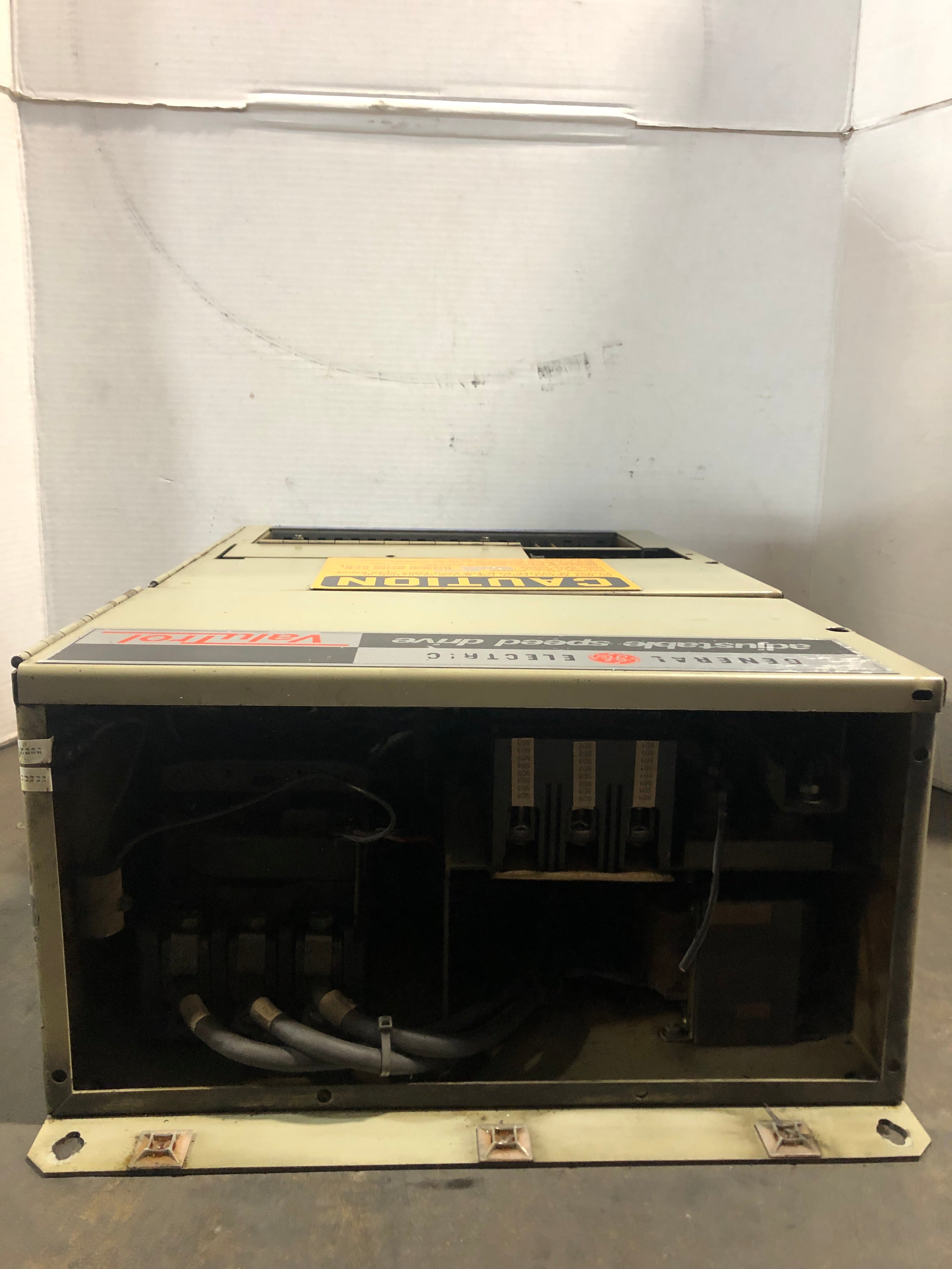 General Electric 353X961YBG01 D-C Adjustable Speed Drive 230/460V 270/135A 75HP