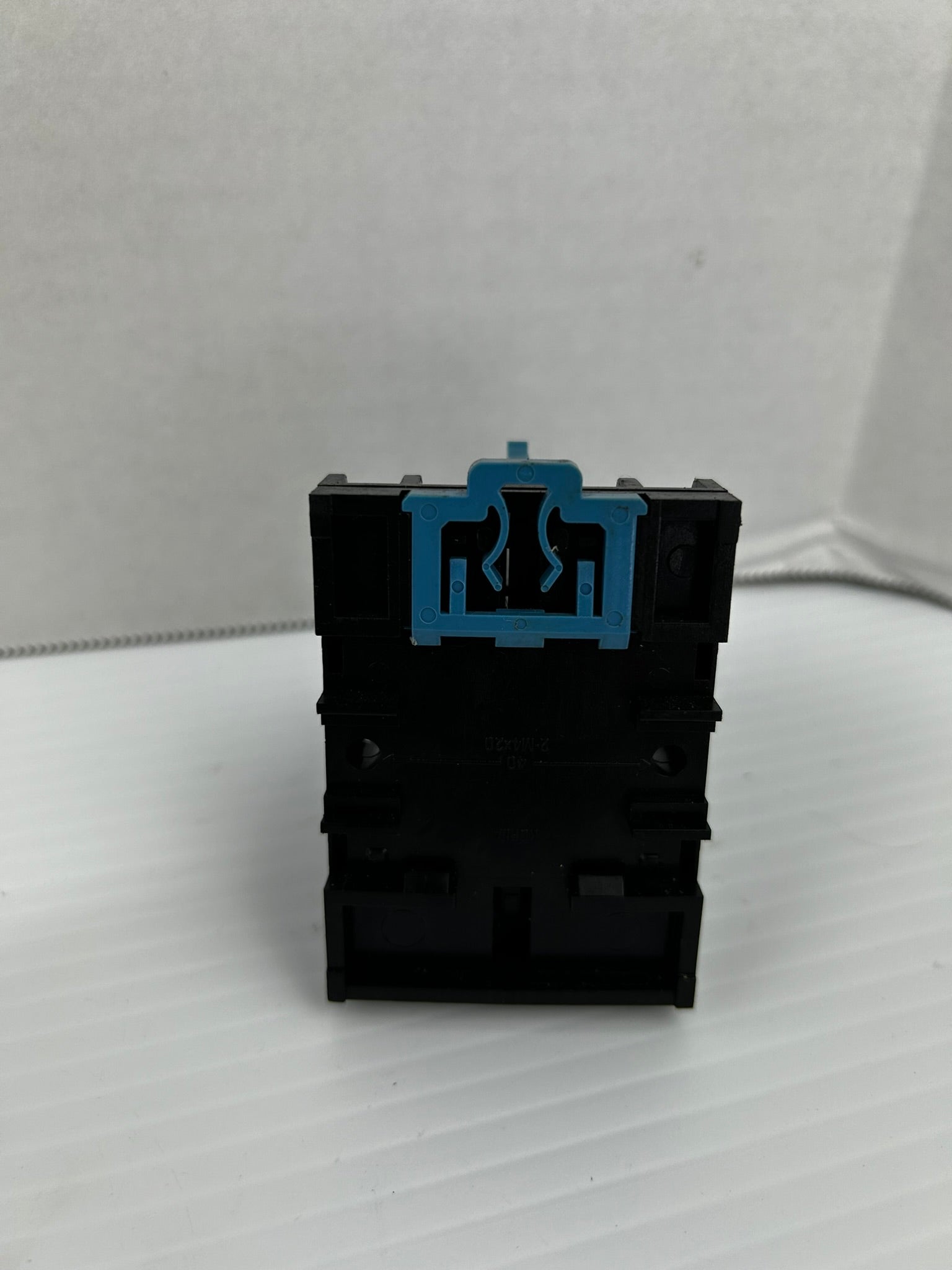 ISSC 1230-1-D-C Control Relay 90-140VAC 1A With NAIS AT8-DF8K Base 250V 7A