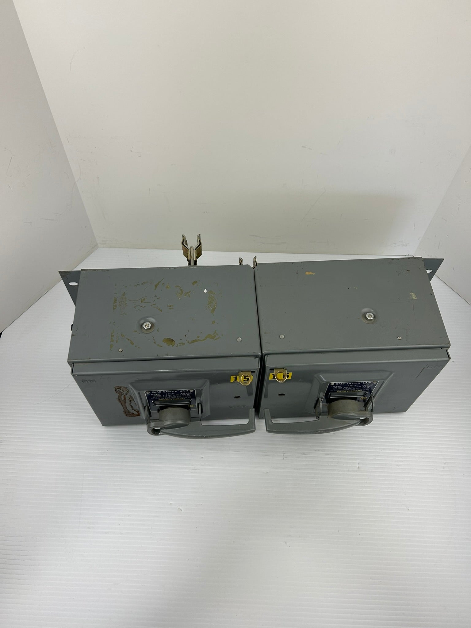 Square D QMB Saflex Twin Unit 100 Amp 3 Pole 600 VAC QMB-3610-T with 3 Fuses