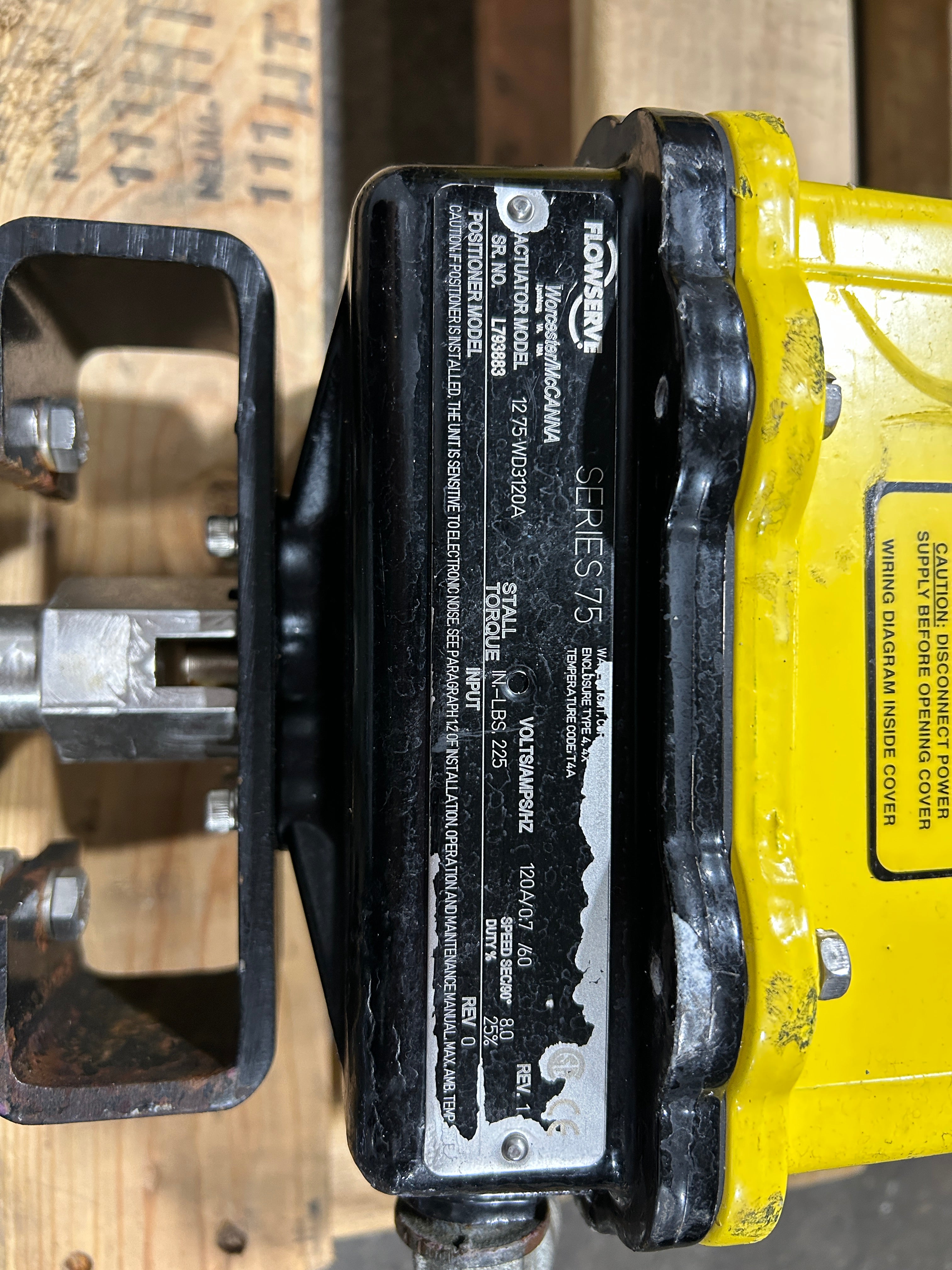 Worcester McCanna Series 75 Actuator 12 75 WD3120A with Tufline A182 Valve 1/2"