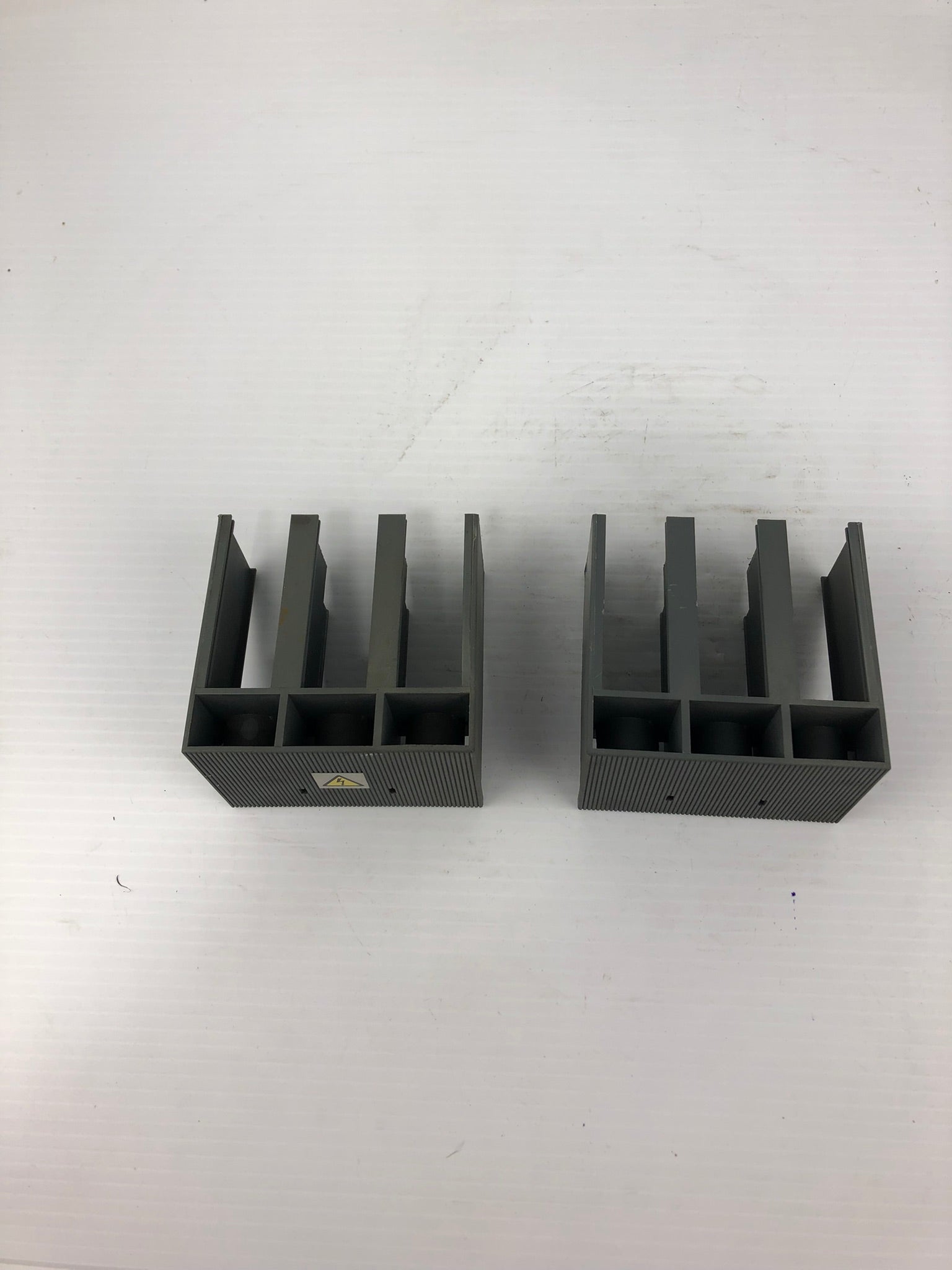 Mitsubishi 162456 Circuit Breaker End Covers S3-4