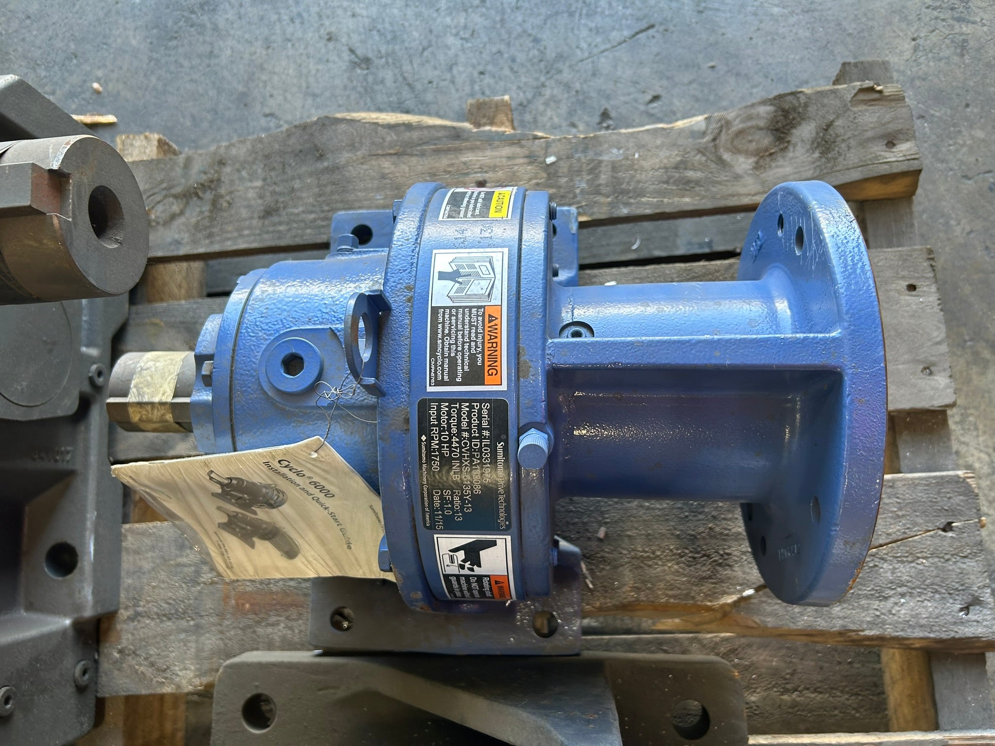 Sumitomo Cyclo 6000 Gear Reducer 13:1 Ratio CVHXS-6135Y-13 4470 IN-LB 10HP