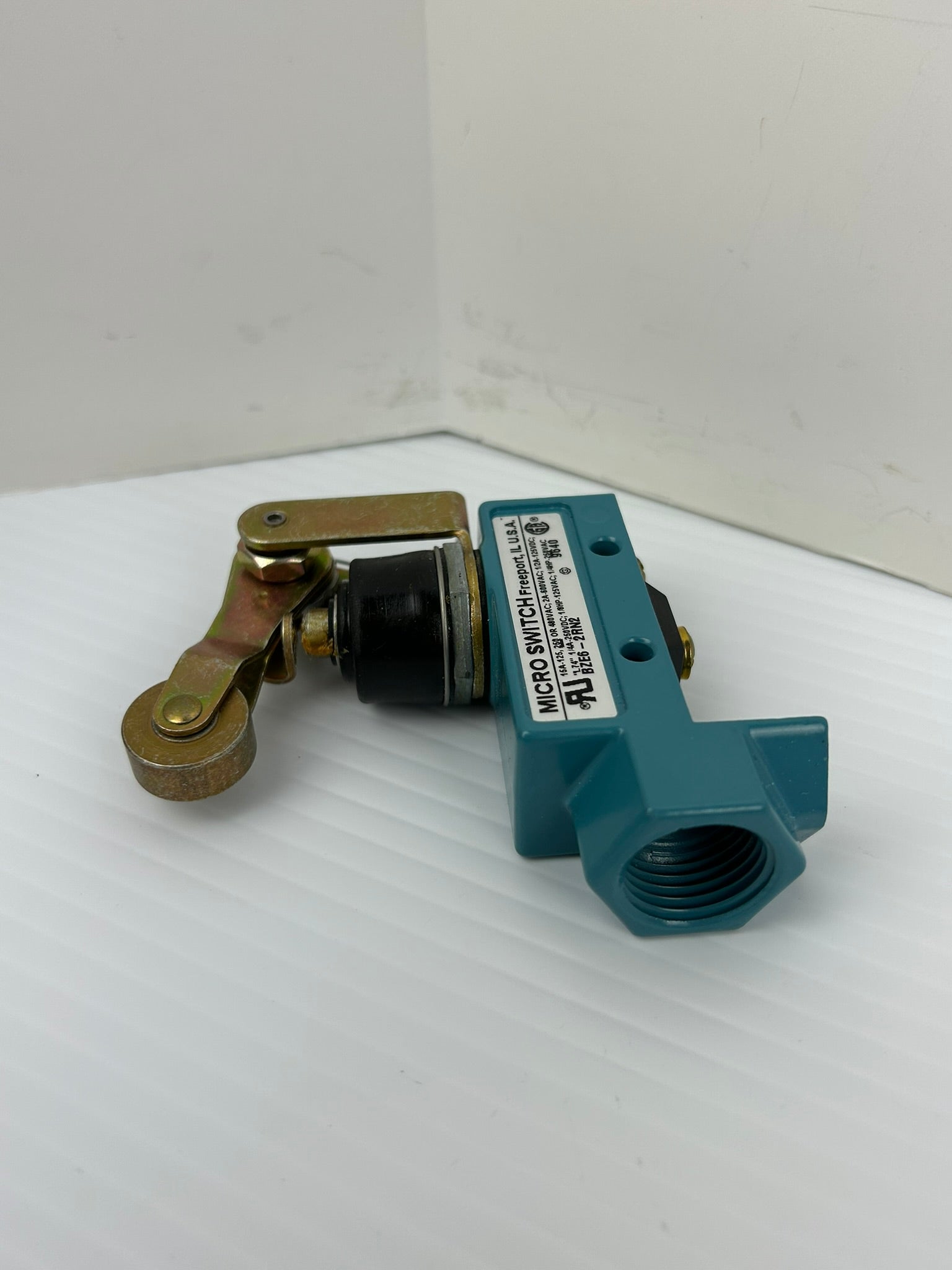 Honeywell BZE6-2RN2 Micro Switch