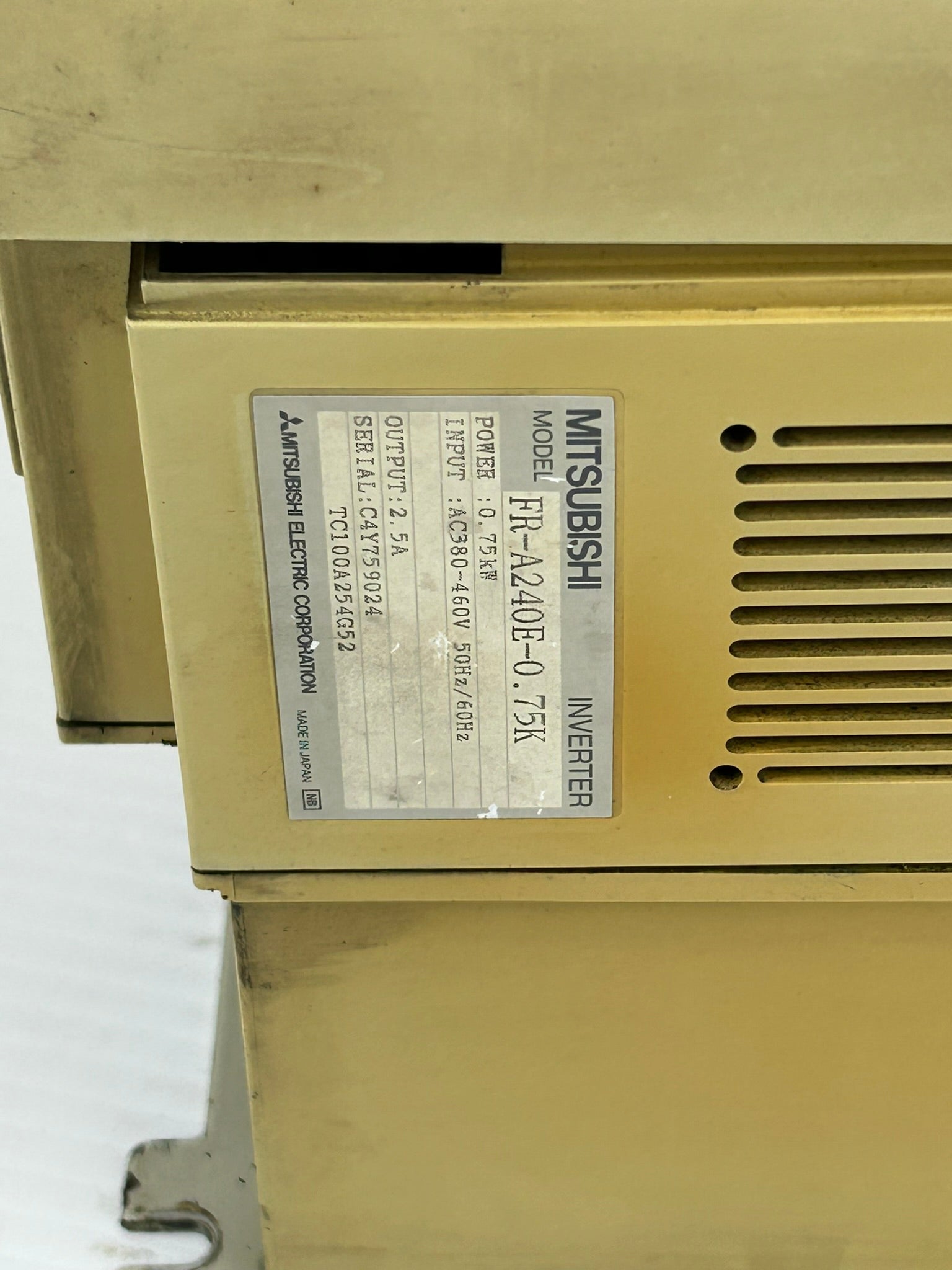 Mitsubishi FR-A240E-0.75K Freqrol A200 Inverter Drive 0.75kW with Keypad