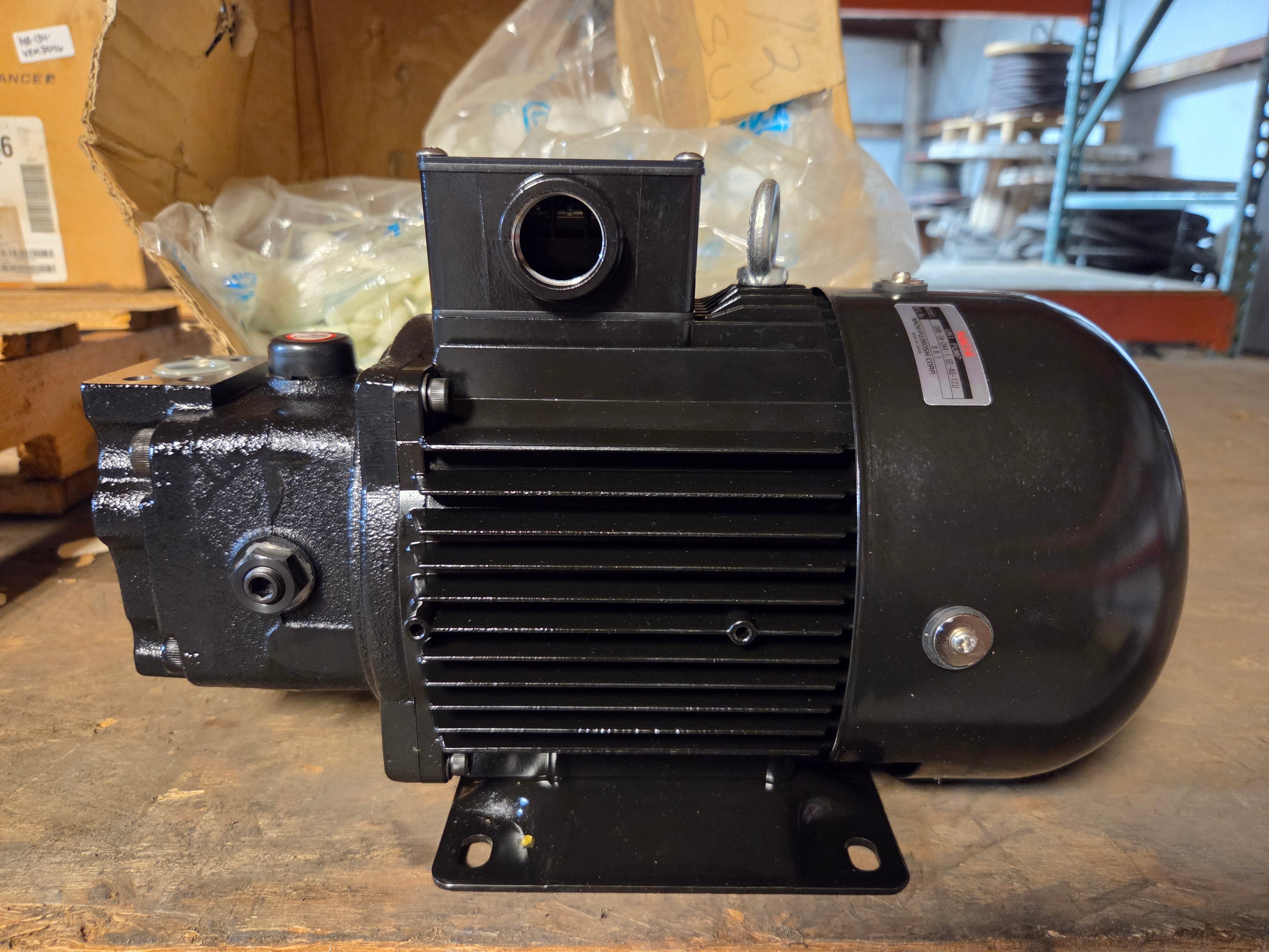 Nachi UVN-1A-0A4-1.5E-4G-12U AC Induction Motor 1.5kW 4P 1730 RPM 460VAC 3 Phase