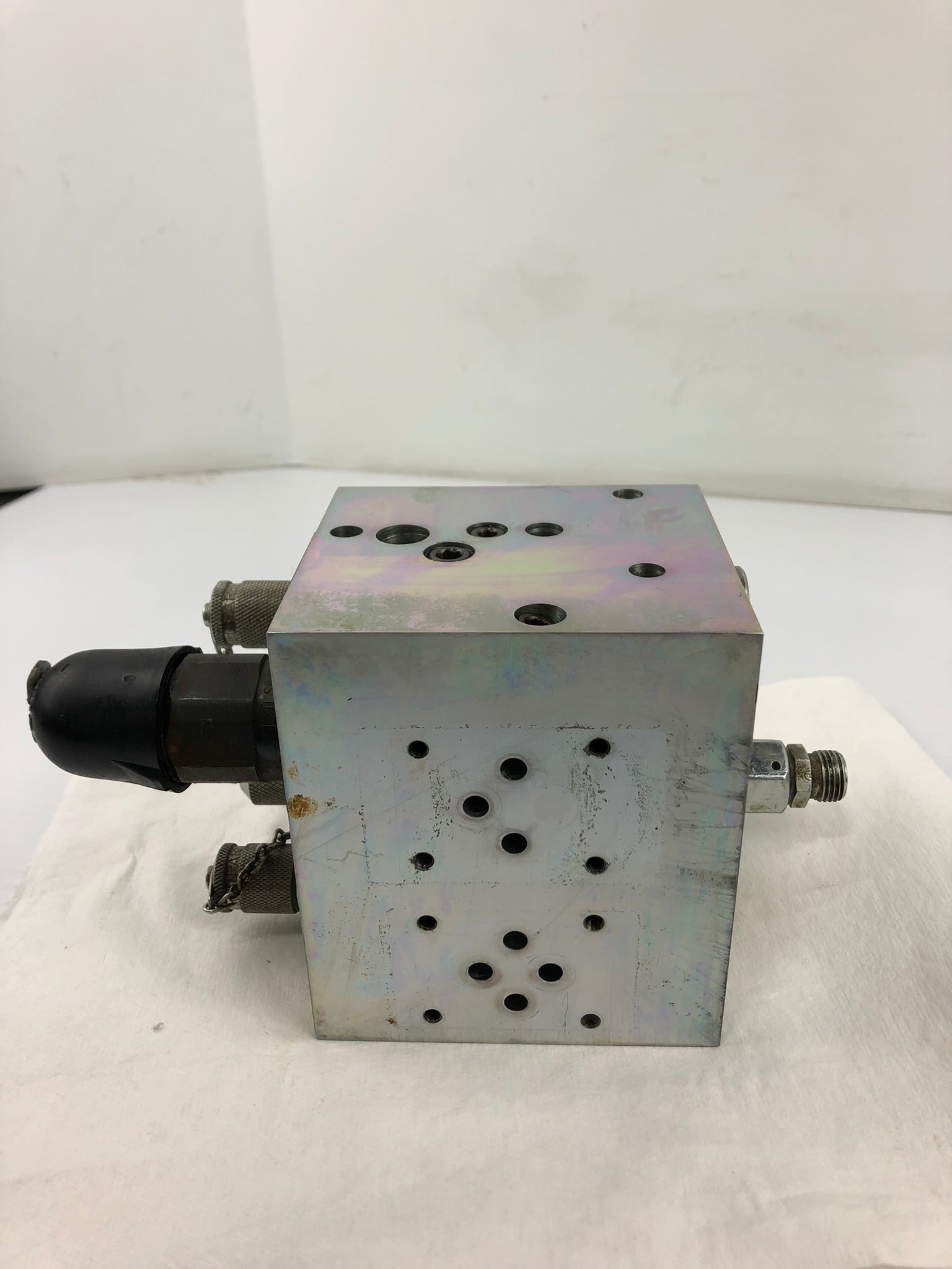 Rexroth Valve Block IH15EB-10/WDBU2-S200/M/V R901108065