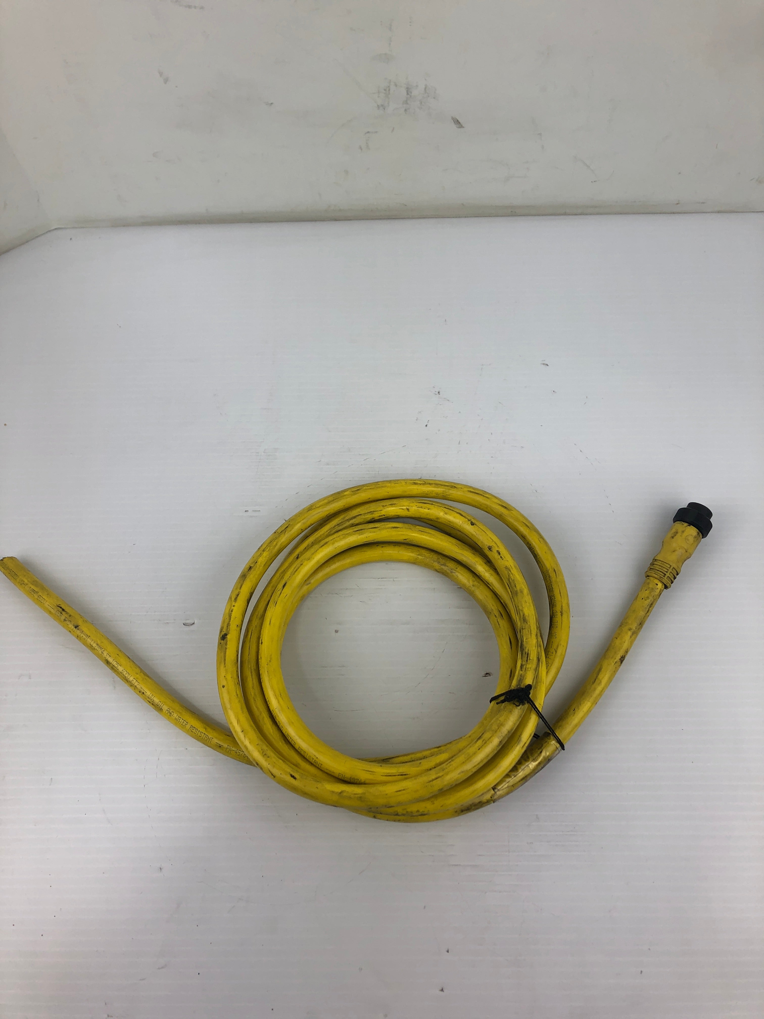 Allen Bradley 889N-U5AFC-12F 5 Pin QD Cordset Ser. B 600V 8A