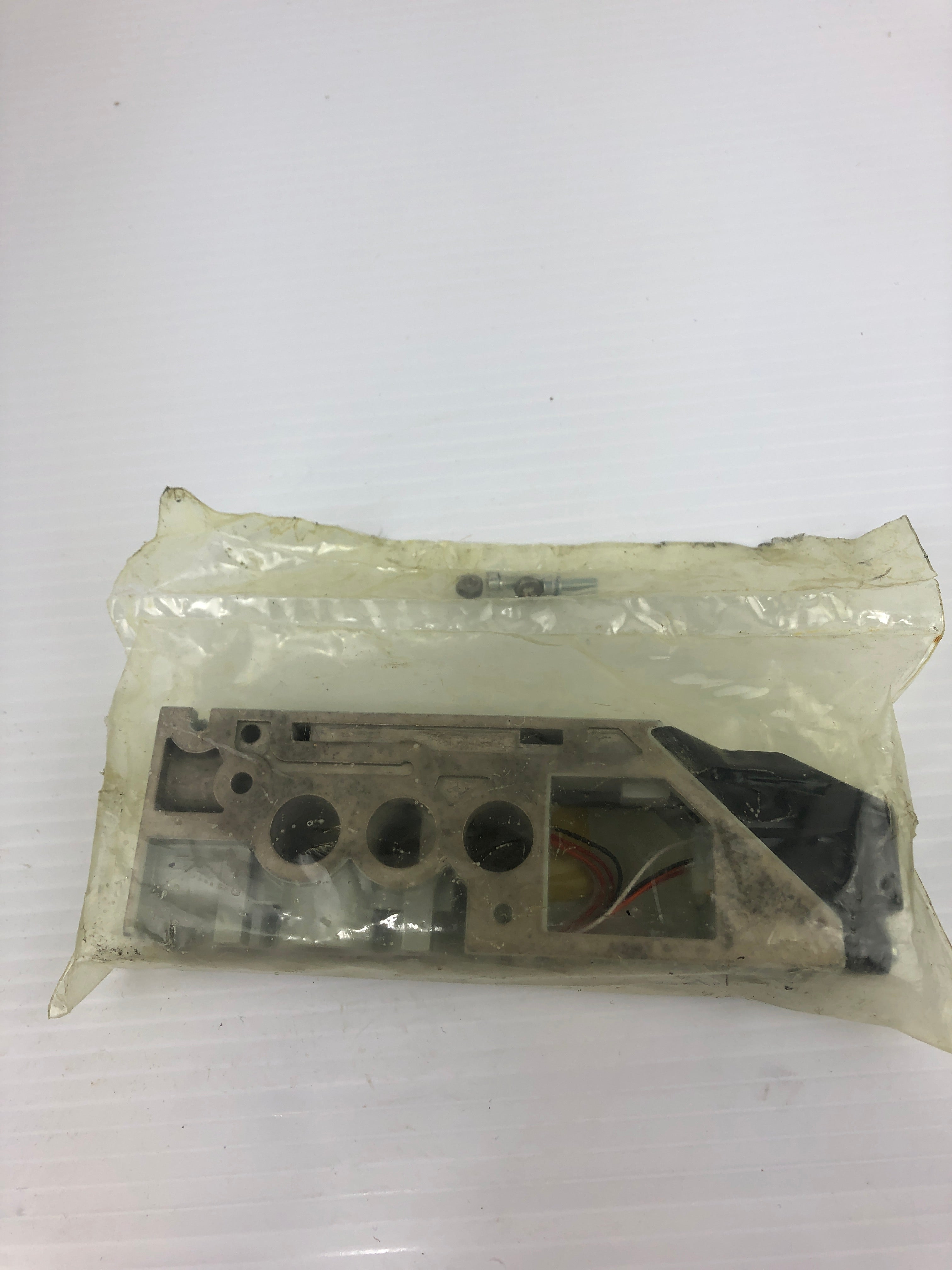 Neumatics 239-695 Pneumatic Valve