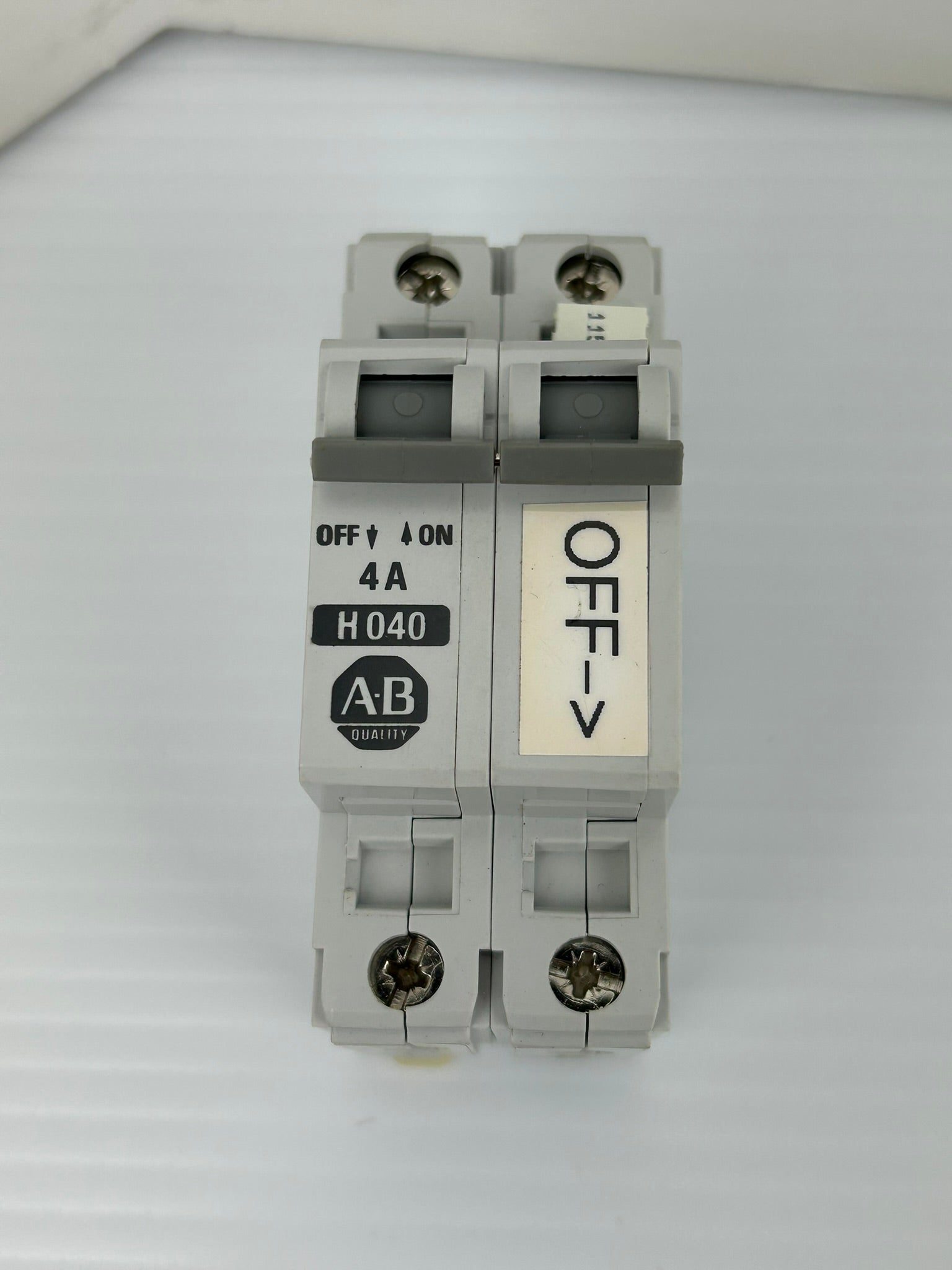 Allen-Bradley 1492-CB2 Circuit Breaker H040 Series B 480VAC 4A 2P - Lot of 3