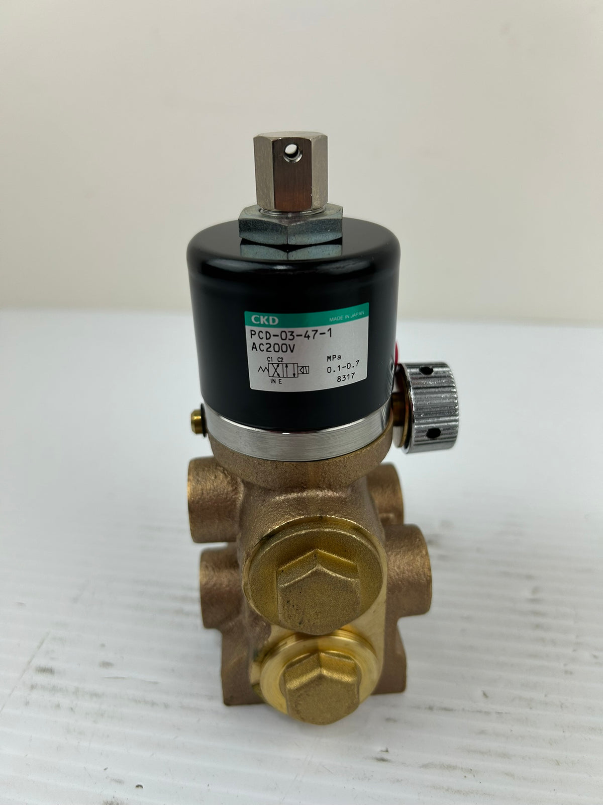 CKD PCD-03-47-1 200V Pneumatic Solenoid Valve Brass 4/5 Port 0.1-0.7 MPa