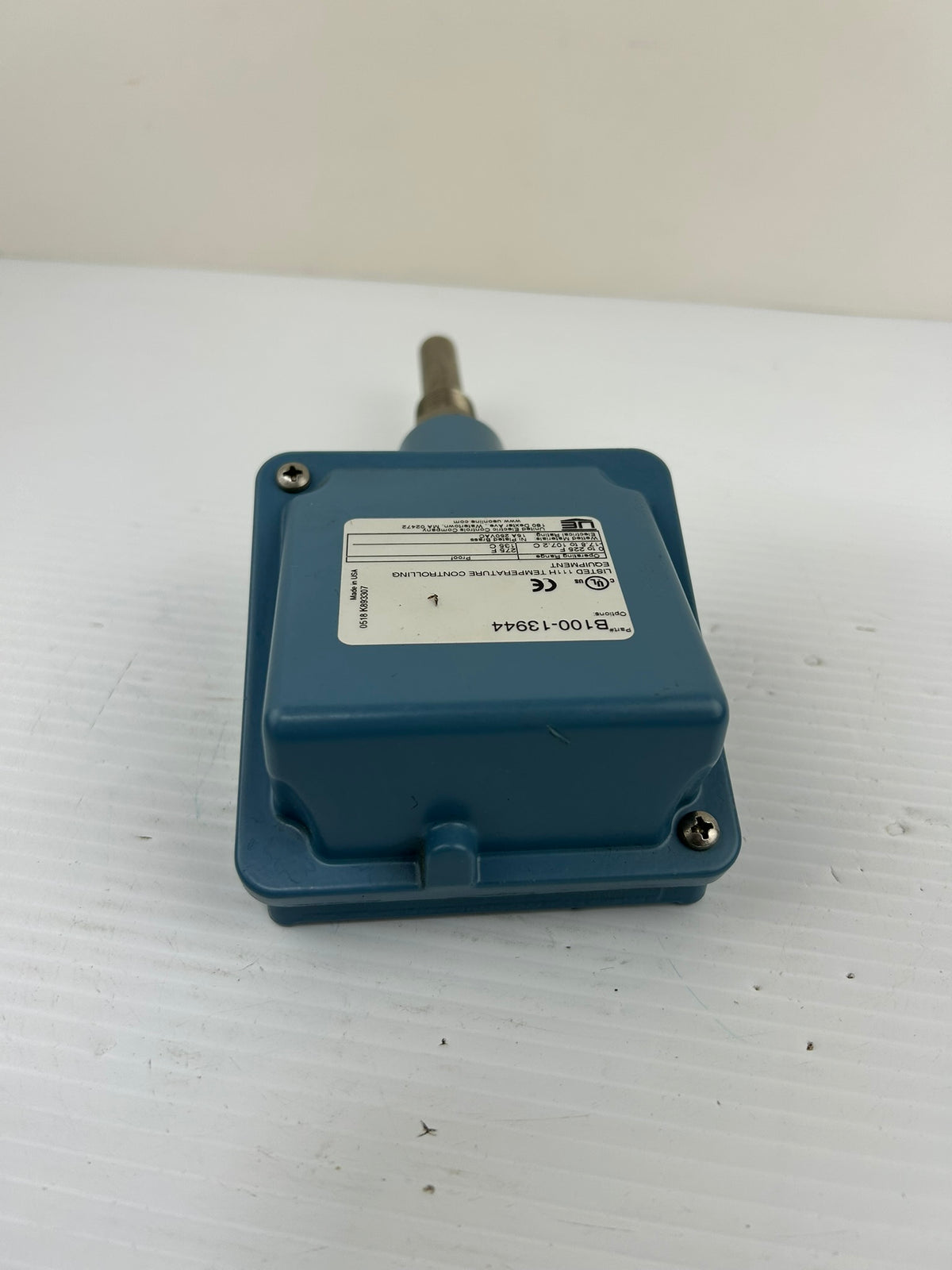 United Electric B100-13944 Temperature Control Switch 15A 250VAC