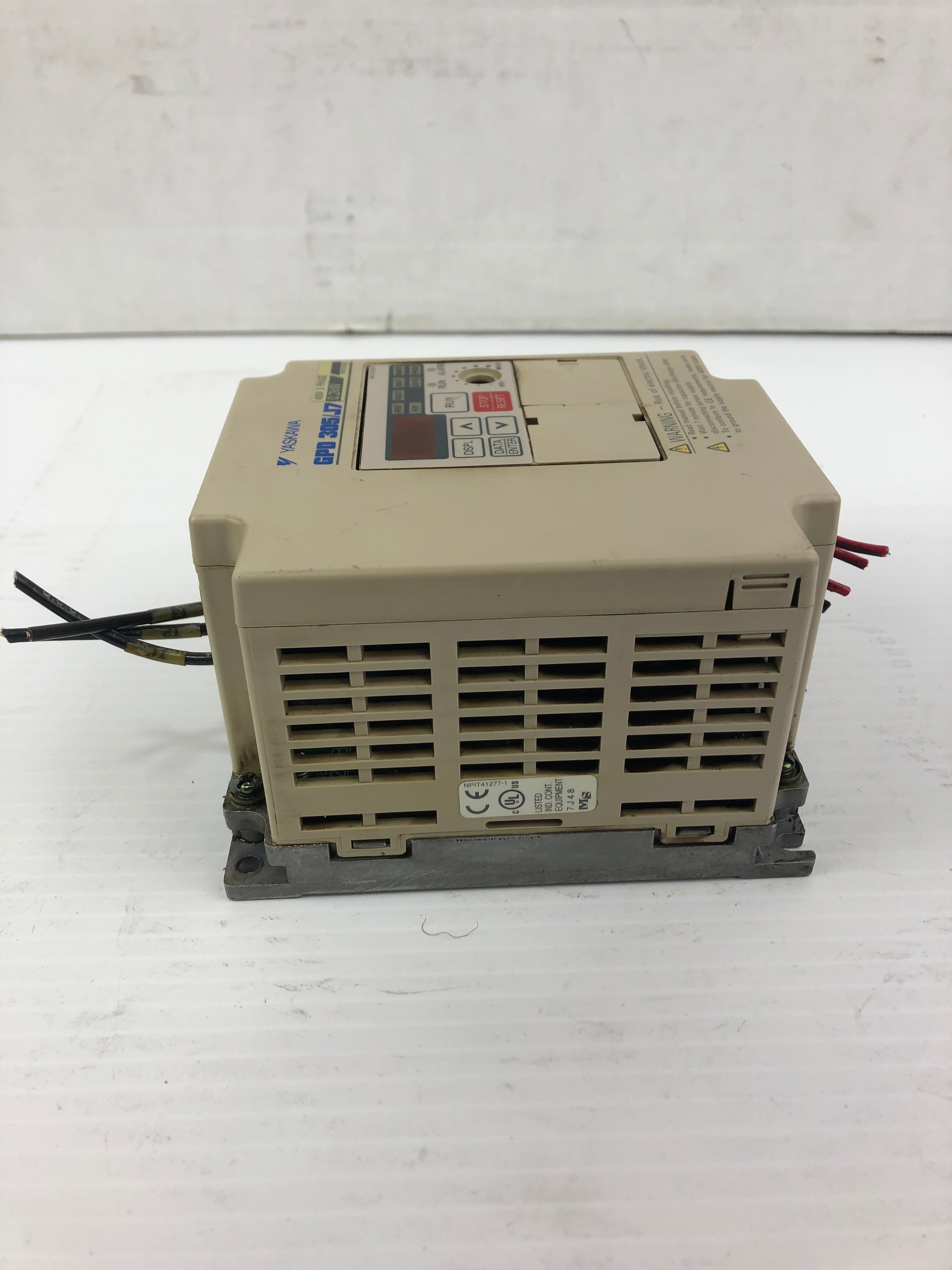Yaskawa CIMR-J7AM40P2 Servo Drive GPD 305/J7 400V 1.2-1.6A 3PH 0.2kW 0-400Hz