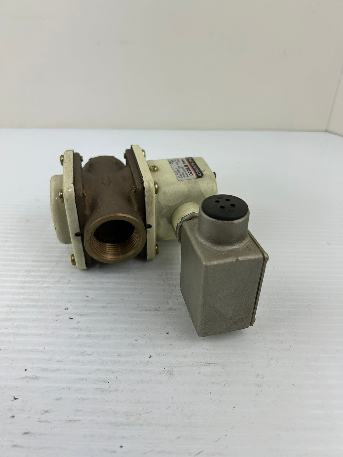SMC IFW550 Industrial Flow Switch 50 L/min 5A 125V AC X209
