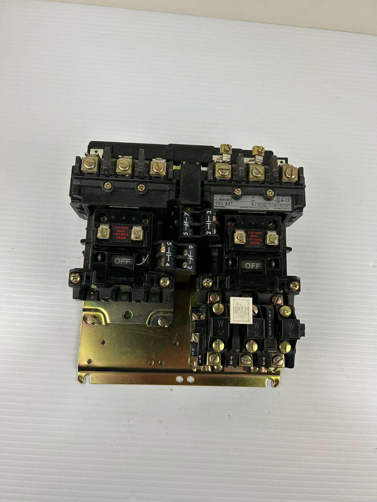 Allen-Bradley 505-A0 Series C NEMA Size 0 Reversing Motor Starter 42185-800-01