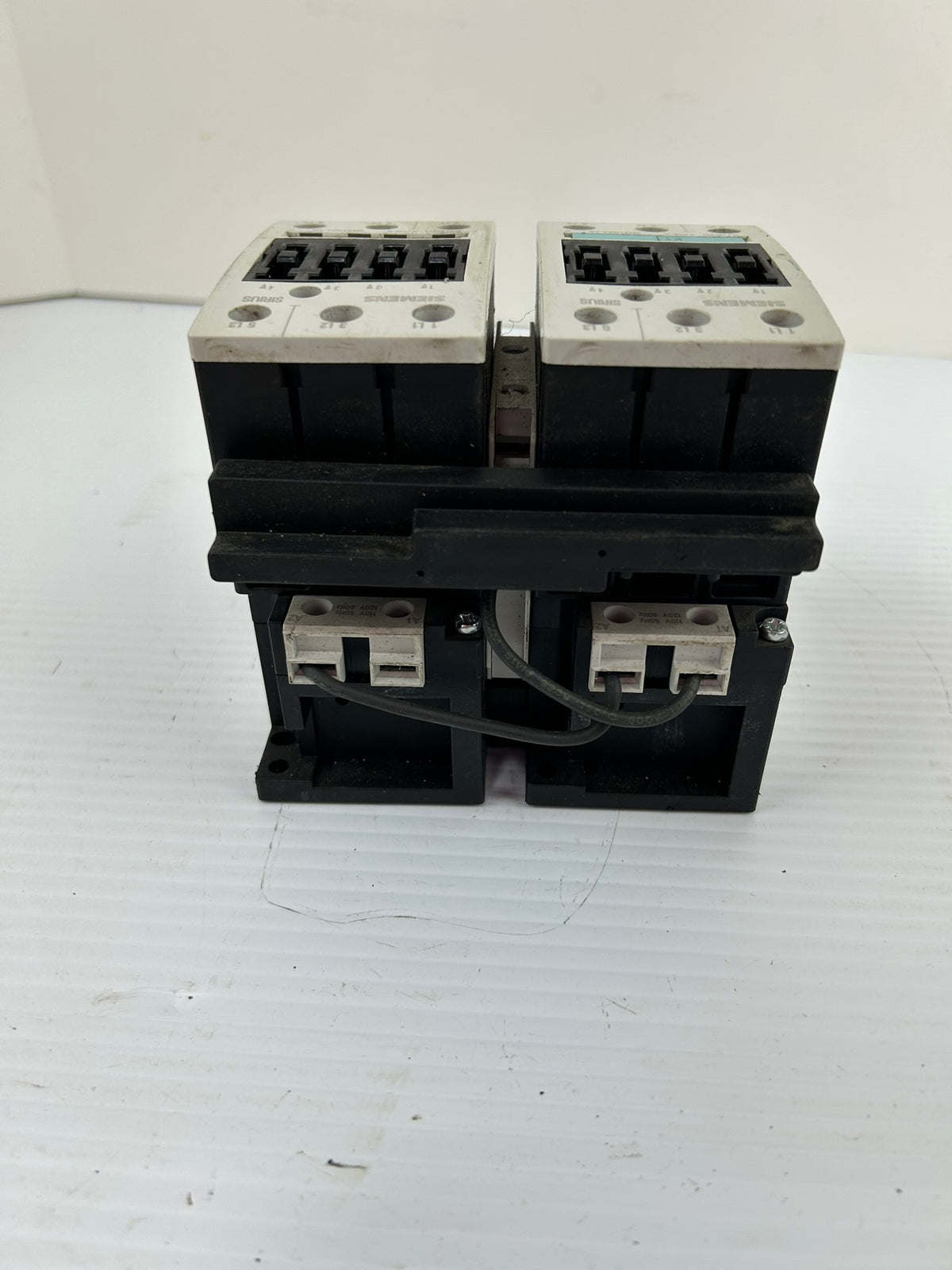 Siemens 3RA1334-8XB30-1AK6 SIRIUS Reversing Contactor 32A 3PH 3RT1034-1A