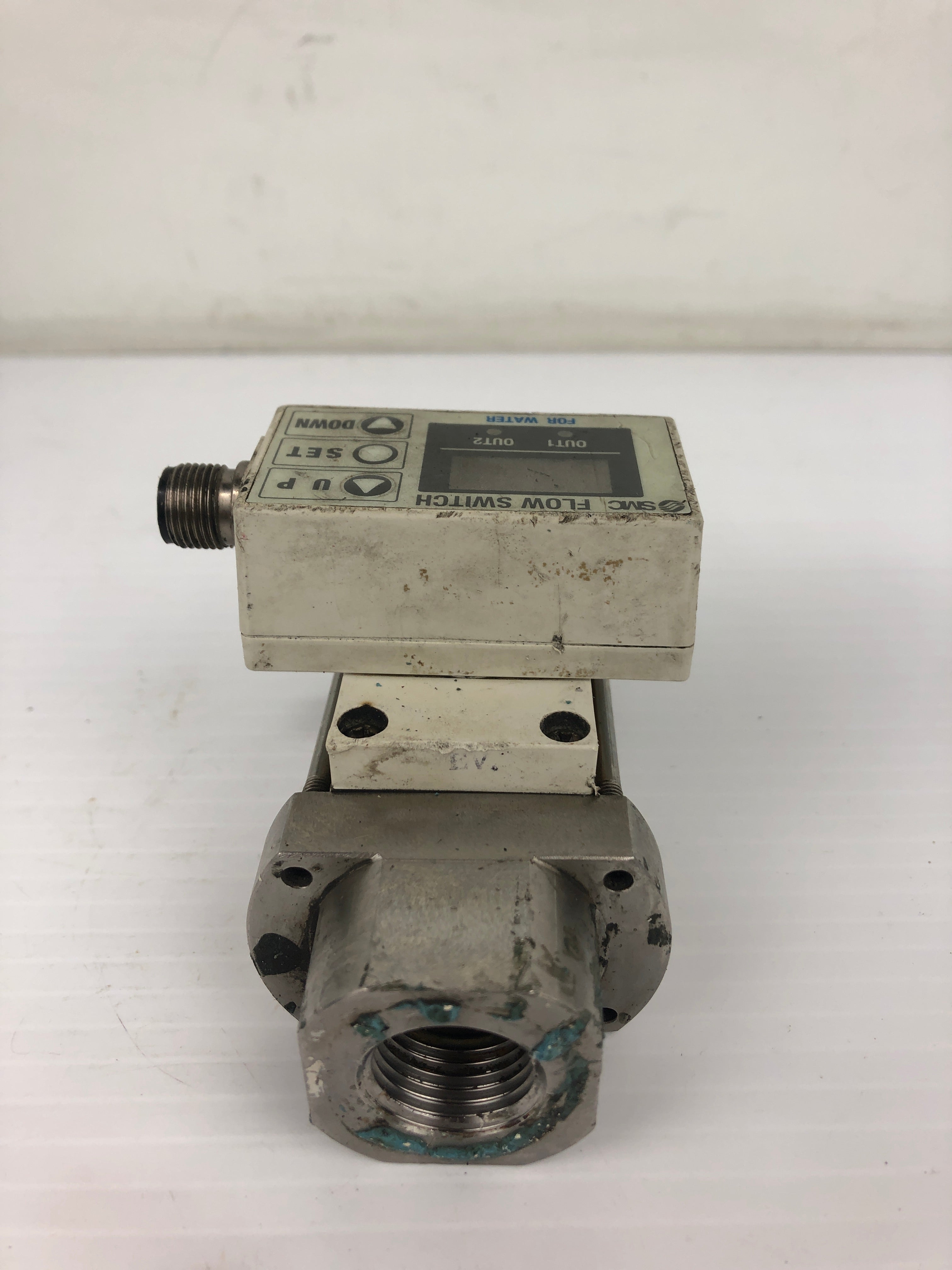 SMC PFW-740-04-27 Flow Switch DC 12~24V NPN 30V 80mA 1MPa