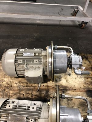 Siemens 1LA71134AA61-Z Motor with Attachment