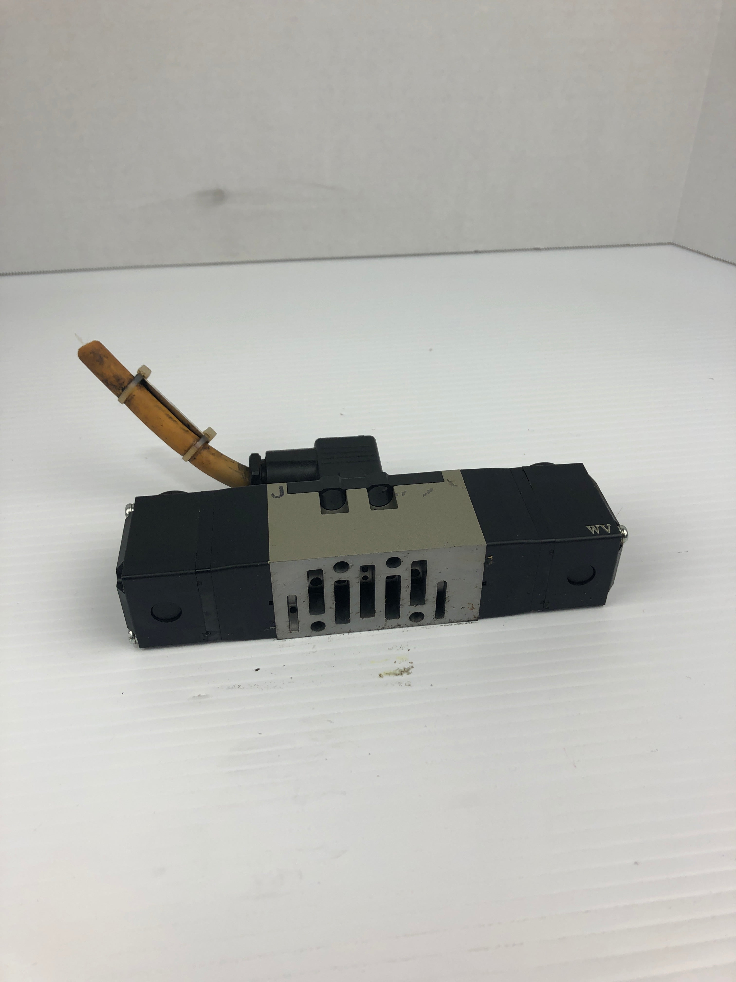 SMC VS7-6-FJG-D-CN Solenoid Valve 115V