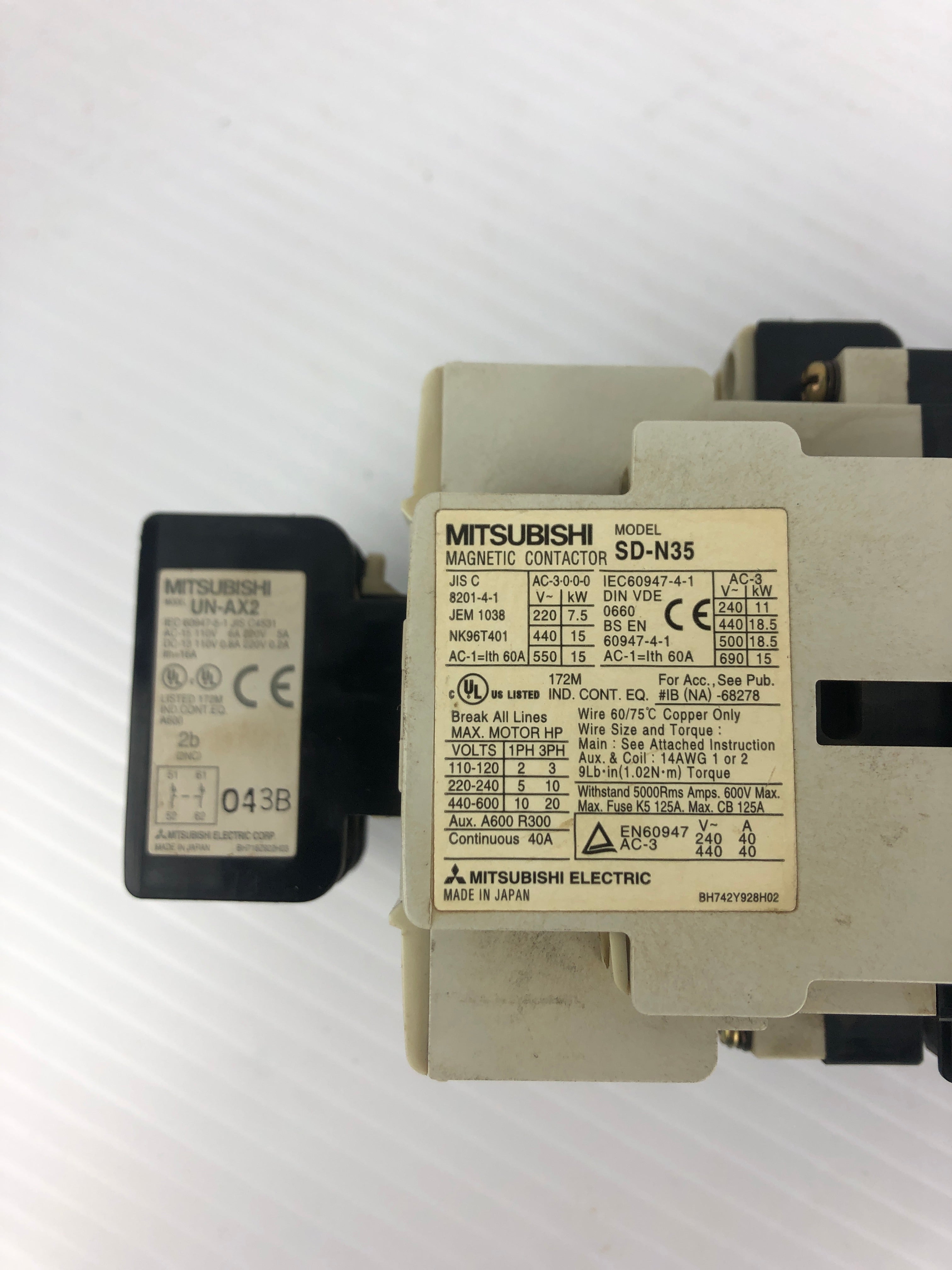 Mitsubishi SD-N35 Magnetic Contactor with UN-AX2 Auxiliary Contact Block